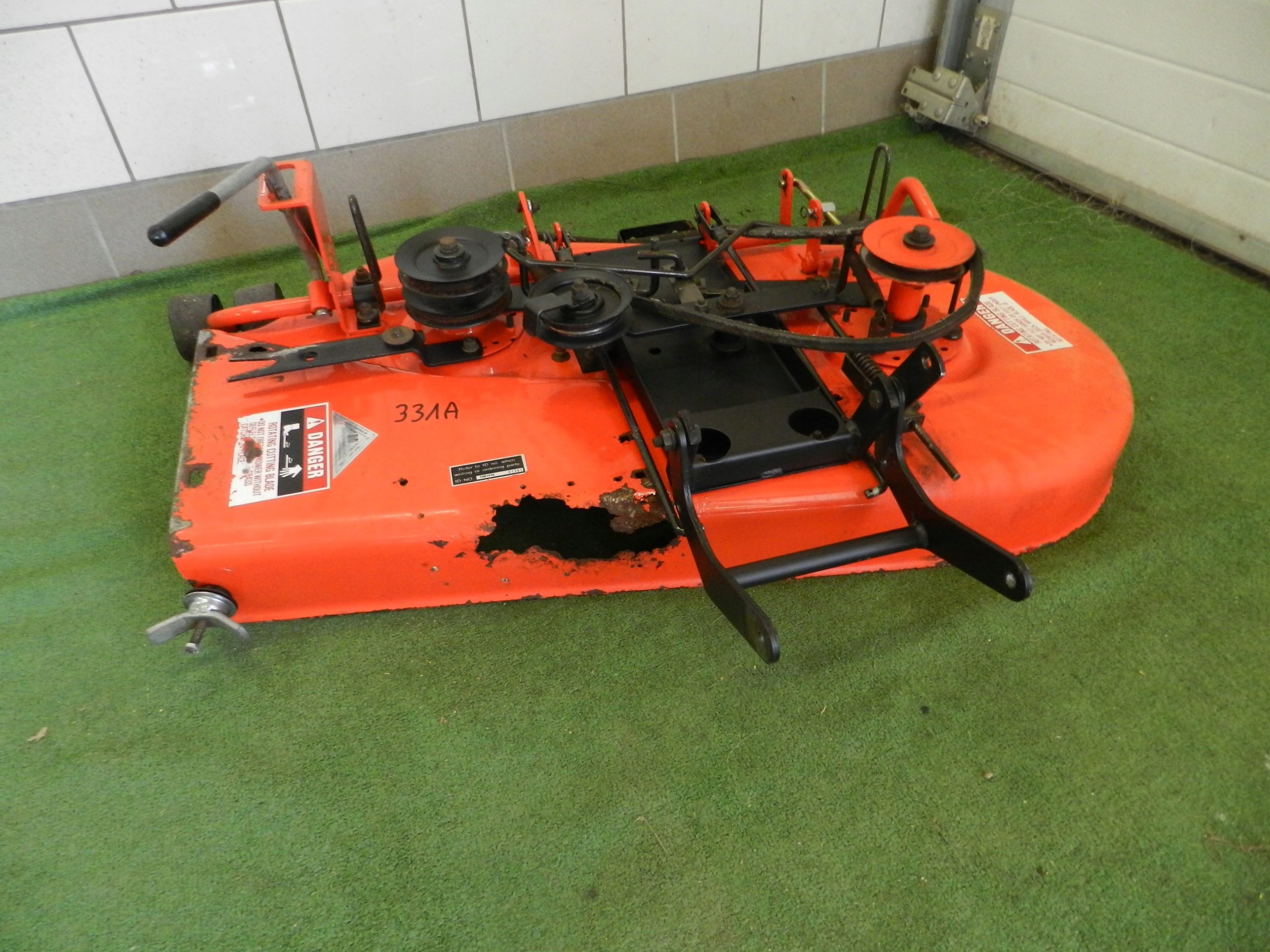 331A ТРАКТОР ГАЗОНОКОСИЛКА SIMPLICITY ГАЗОНОКОСИЛКА 94 СМ