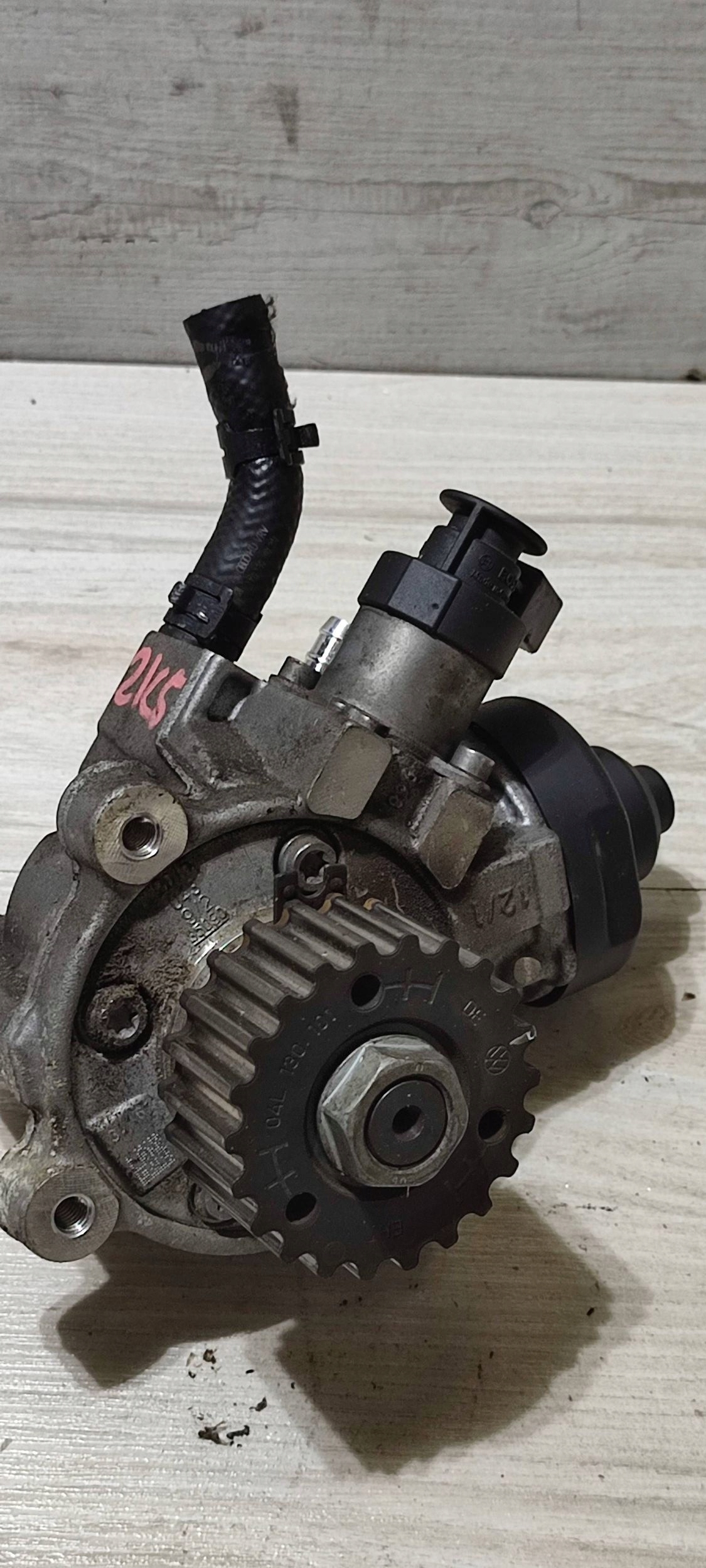 Einspritzpumpe Volkswagen Caddy 04L130755D
