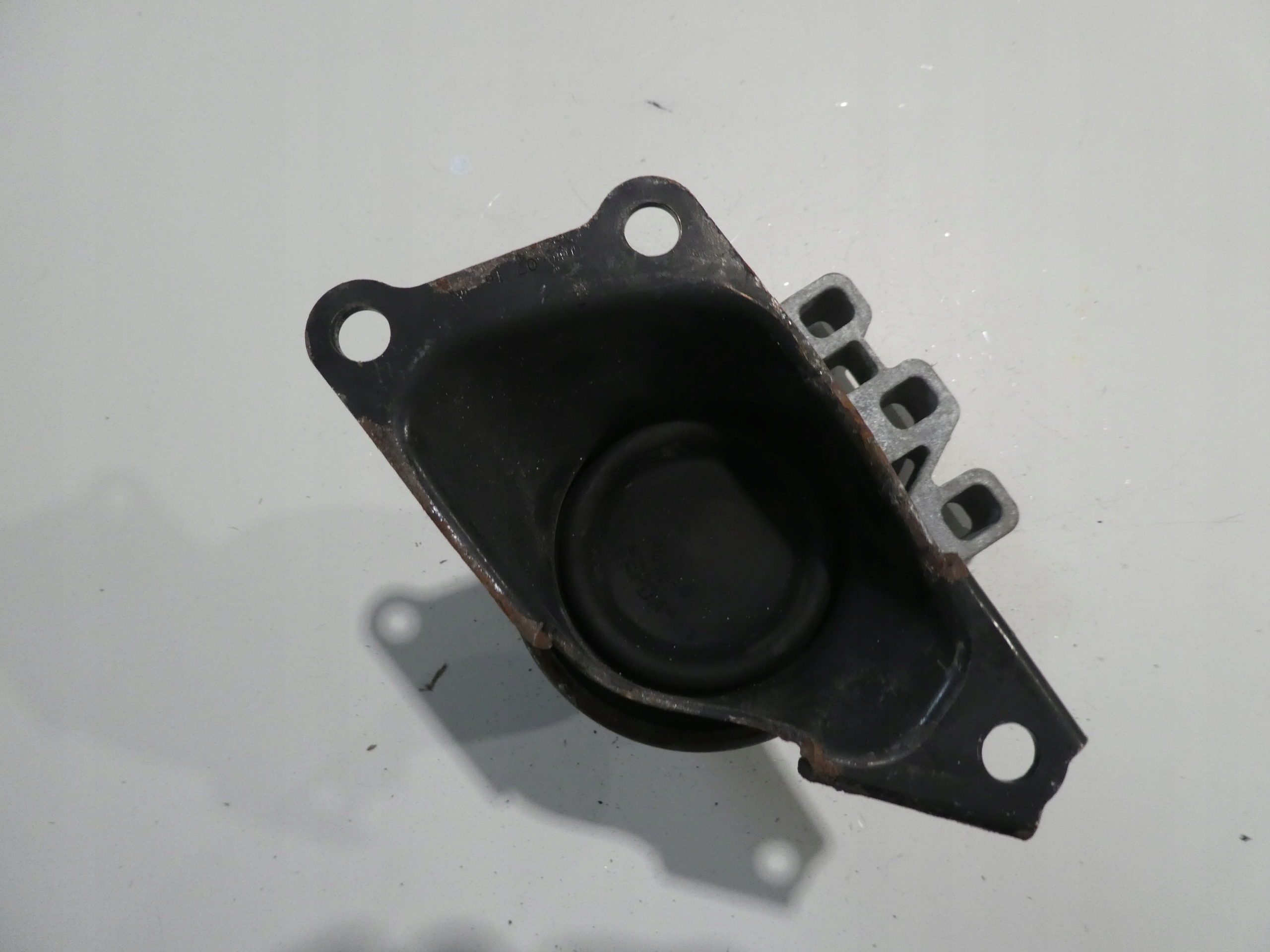 T5 LIFT 2.0TDI engine mount 7H0199256J 7E0199207
