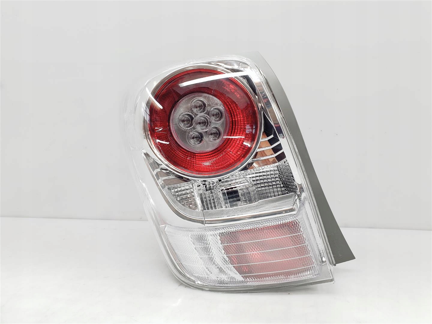 TOYOTA VERSO 09-13r LEWA LAMPA TYŁ LED EU !!! Producent części Depo