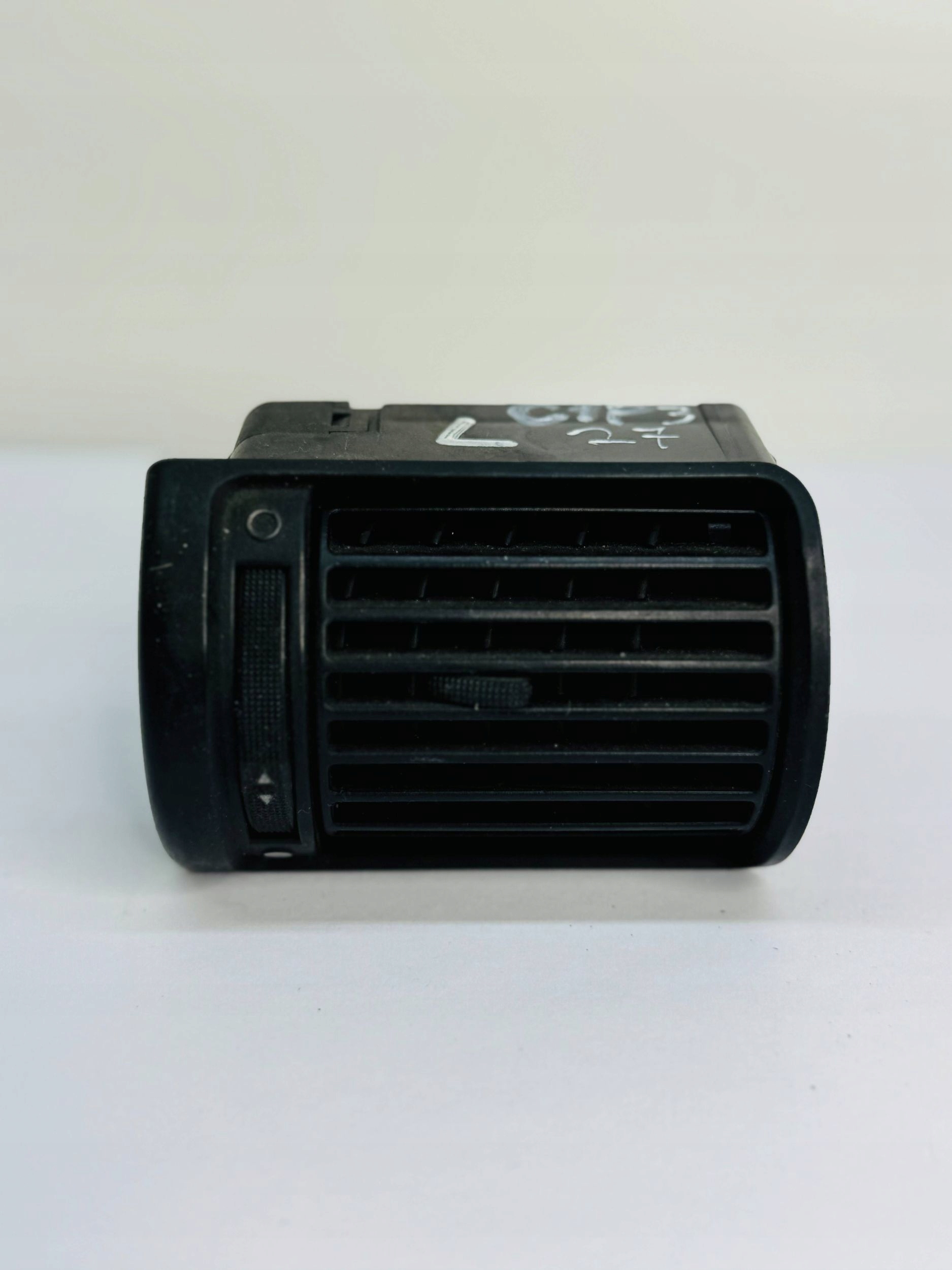 Audi A4 B5 94-01 grid air conditioning devices air left driver´s OE 8D1820901
