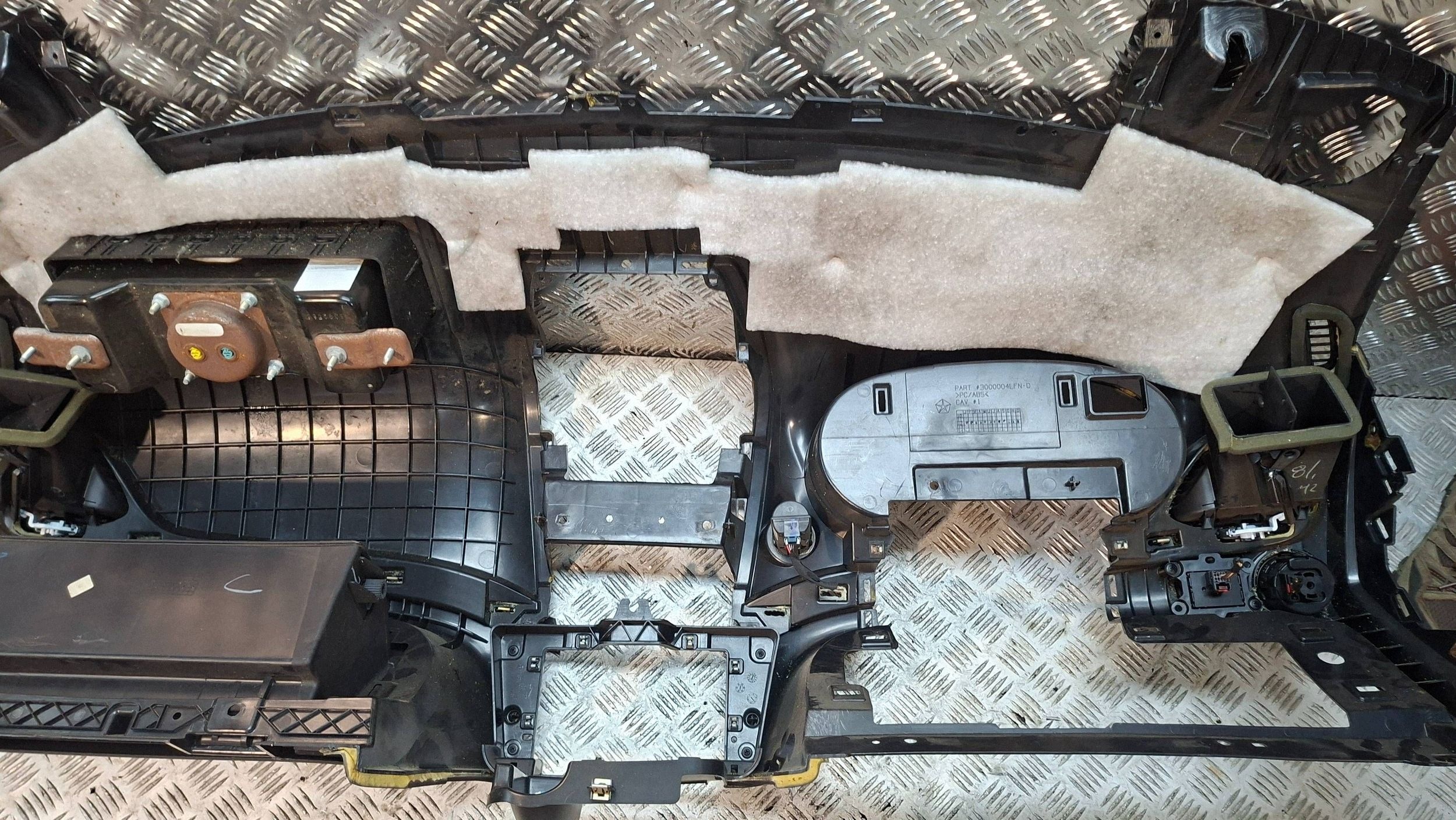 dashboard instrument panel airbags FIAT FREEMONT 2011