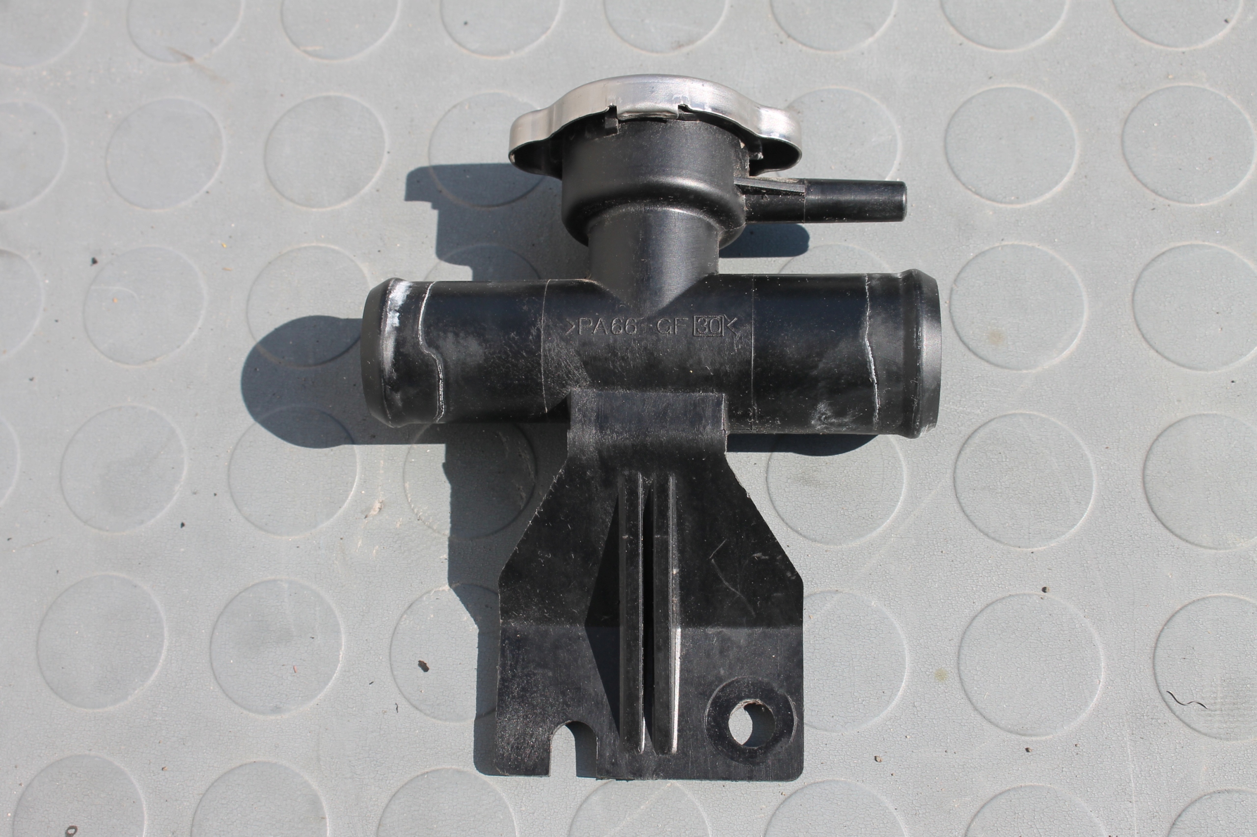 ТРОЙНИК ЖИДКОСТИ НАПОЛНИТЕЛЬ MITSUBISHI ASX 1.6 10-