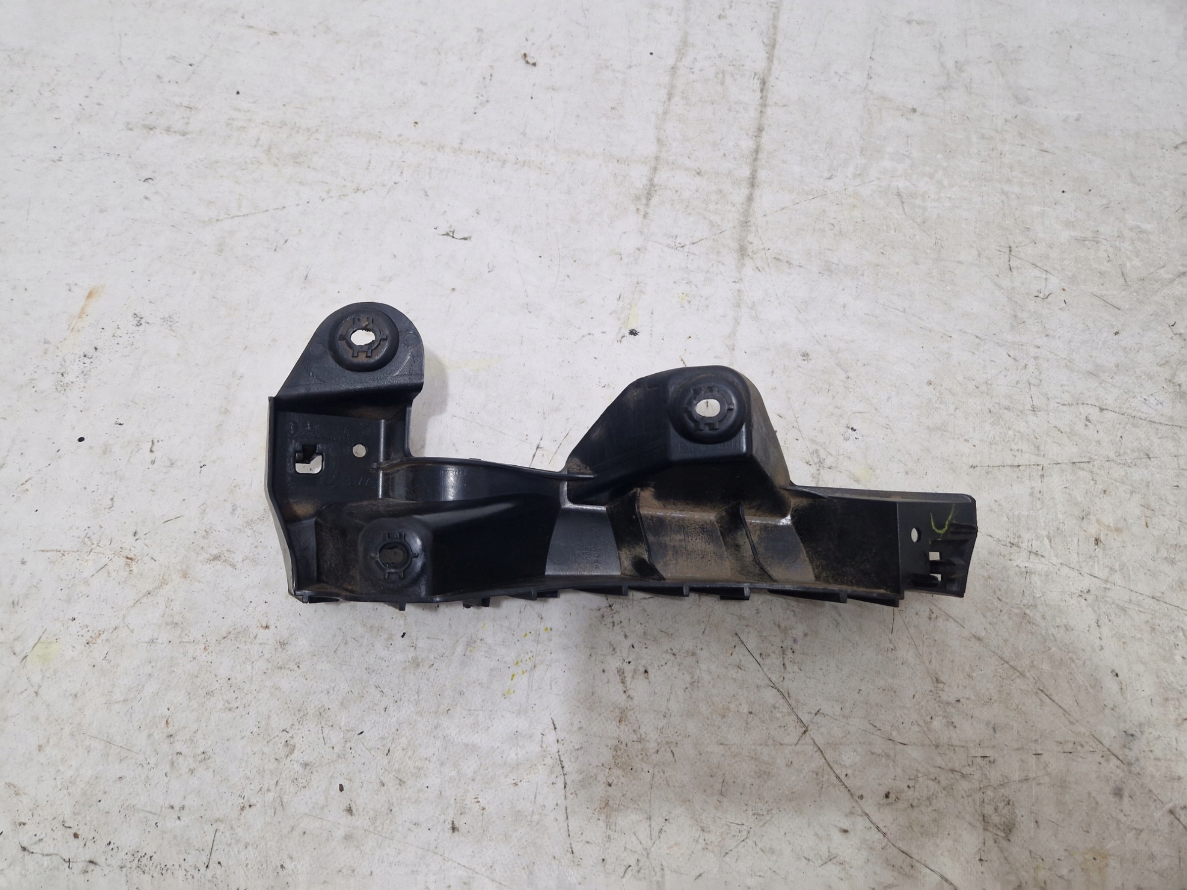 DODGE CHARGER 2019- bumper bracket right rear part 68226562AA
