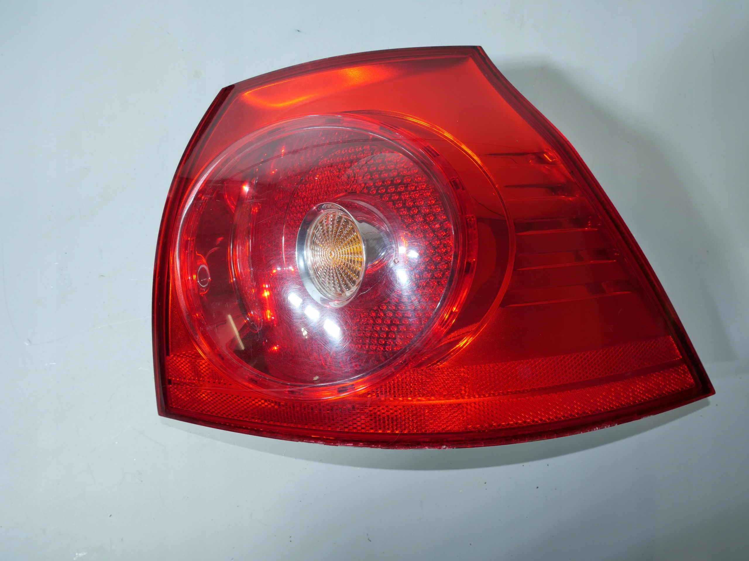VW GOLF V light rear part right 1K6945096AC
