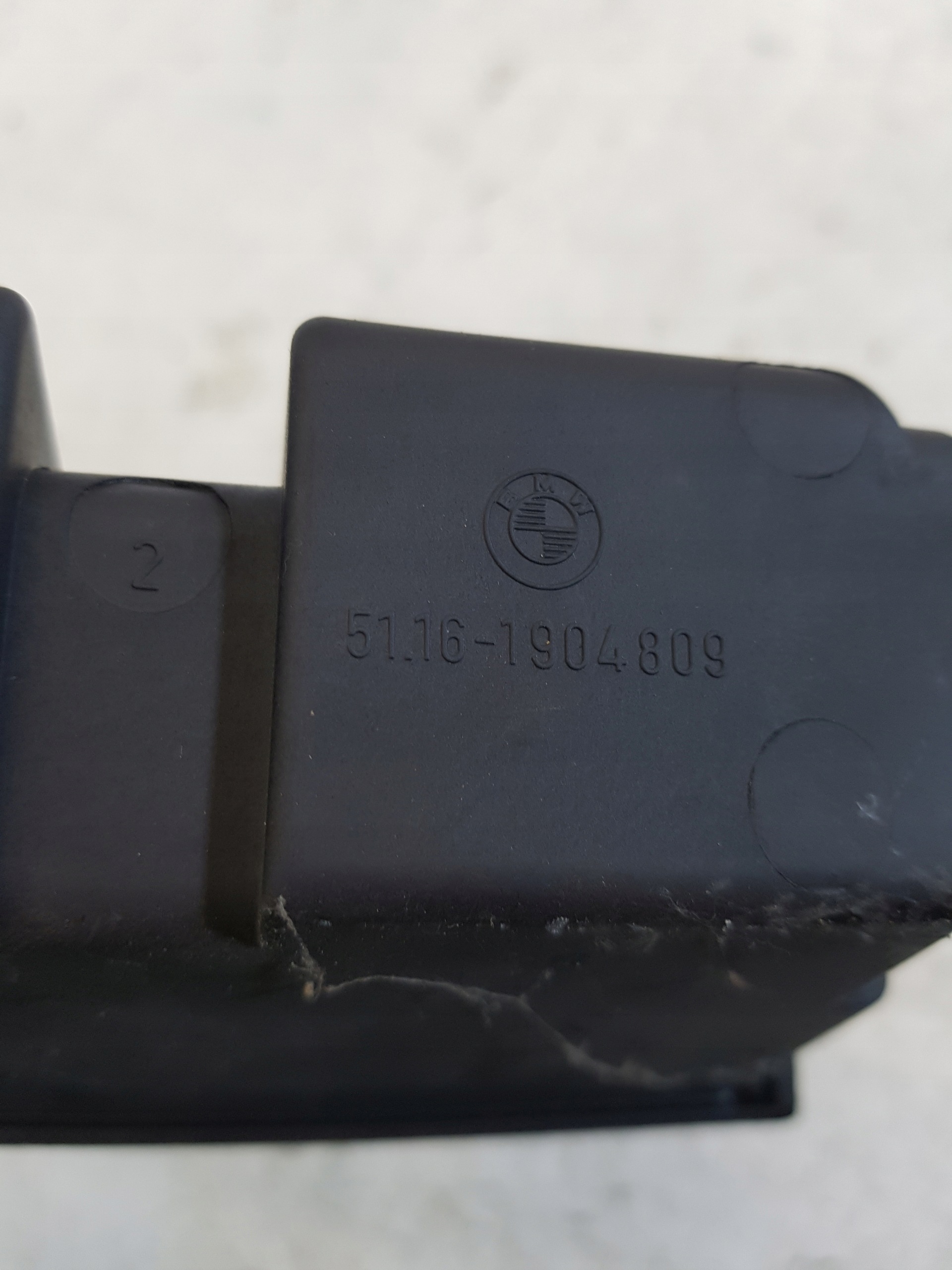 pepeljara stražnja BMW E30