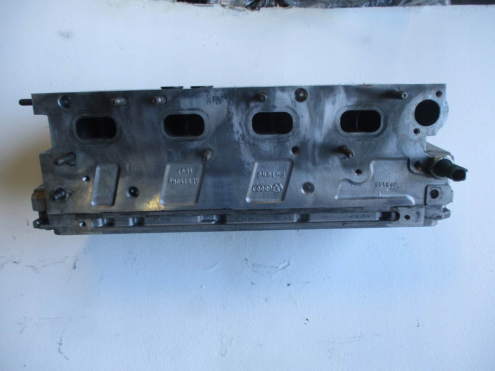 head. VW CRAFTER 2,0D 03L103373J