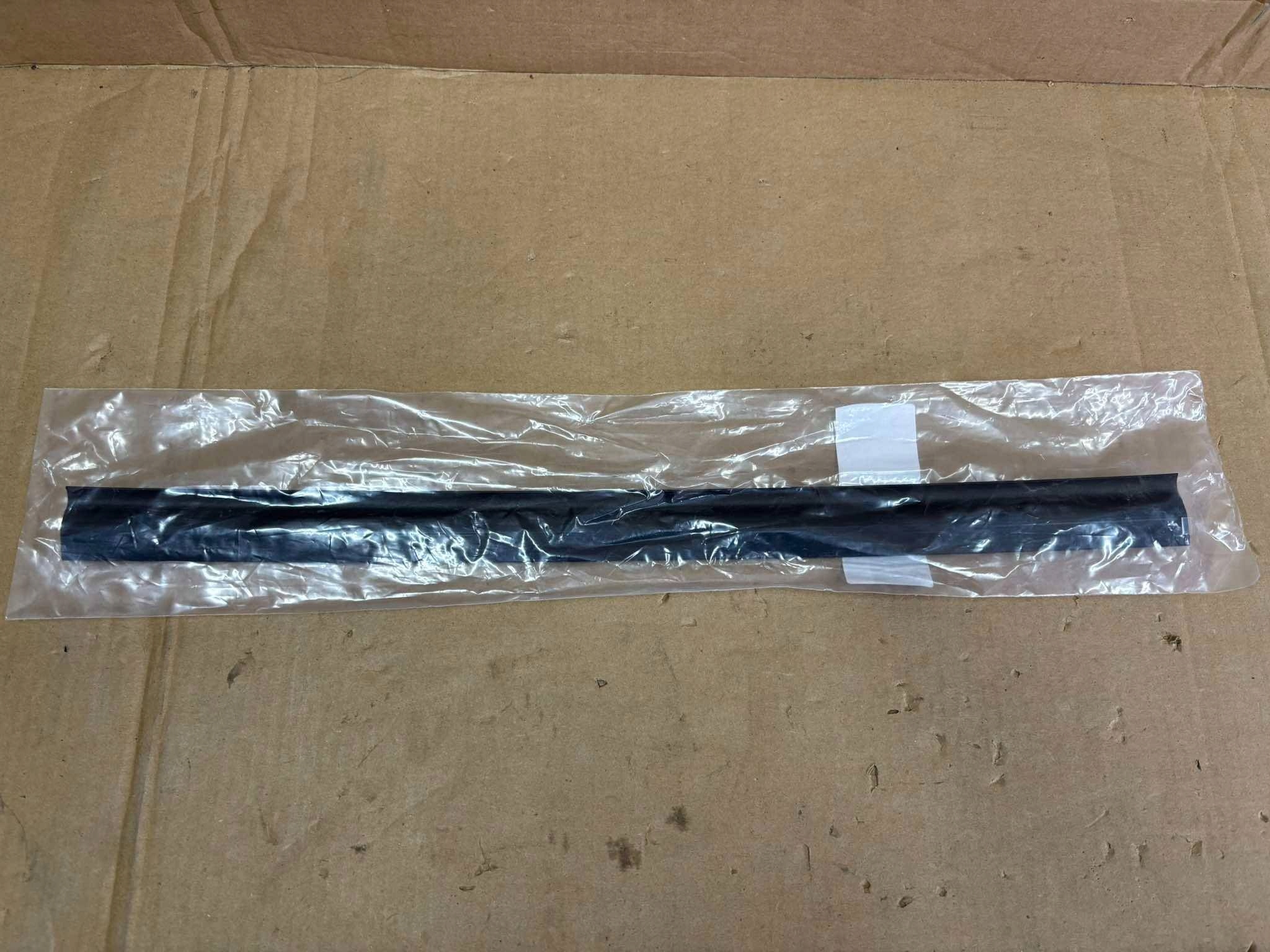 gasket windows left front MERCEDES W447 A4476730100