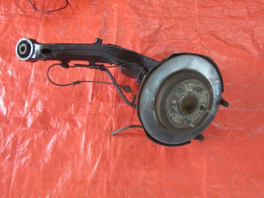 FORD Escape II 2.3и 2007 поворотный кулак, цапфа правая зад с ABS ГИБРИД