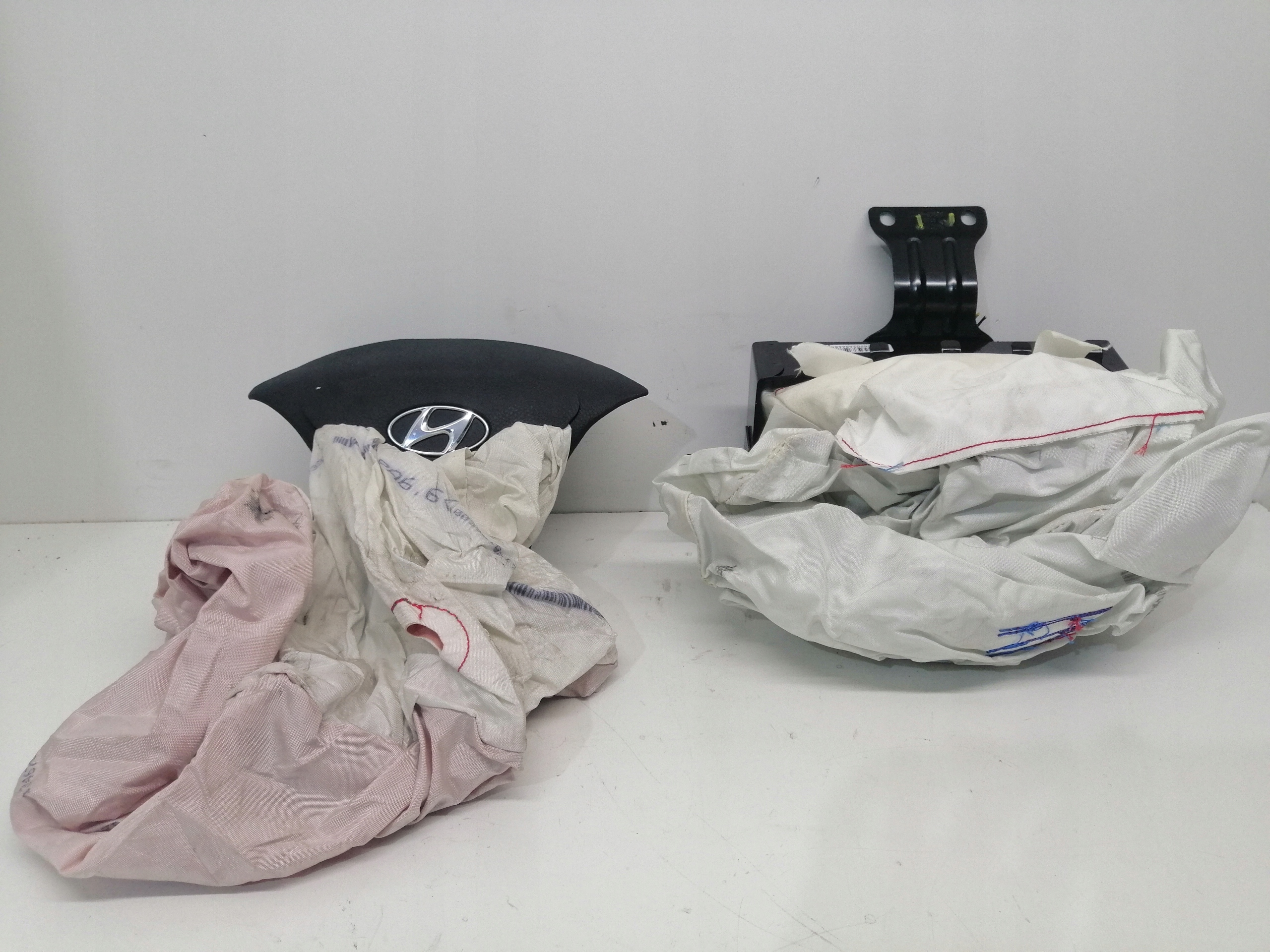 HYUNDAI I30 II PODUSZKA AIRBAG PASAŻERA WYSTRZELON