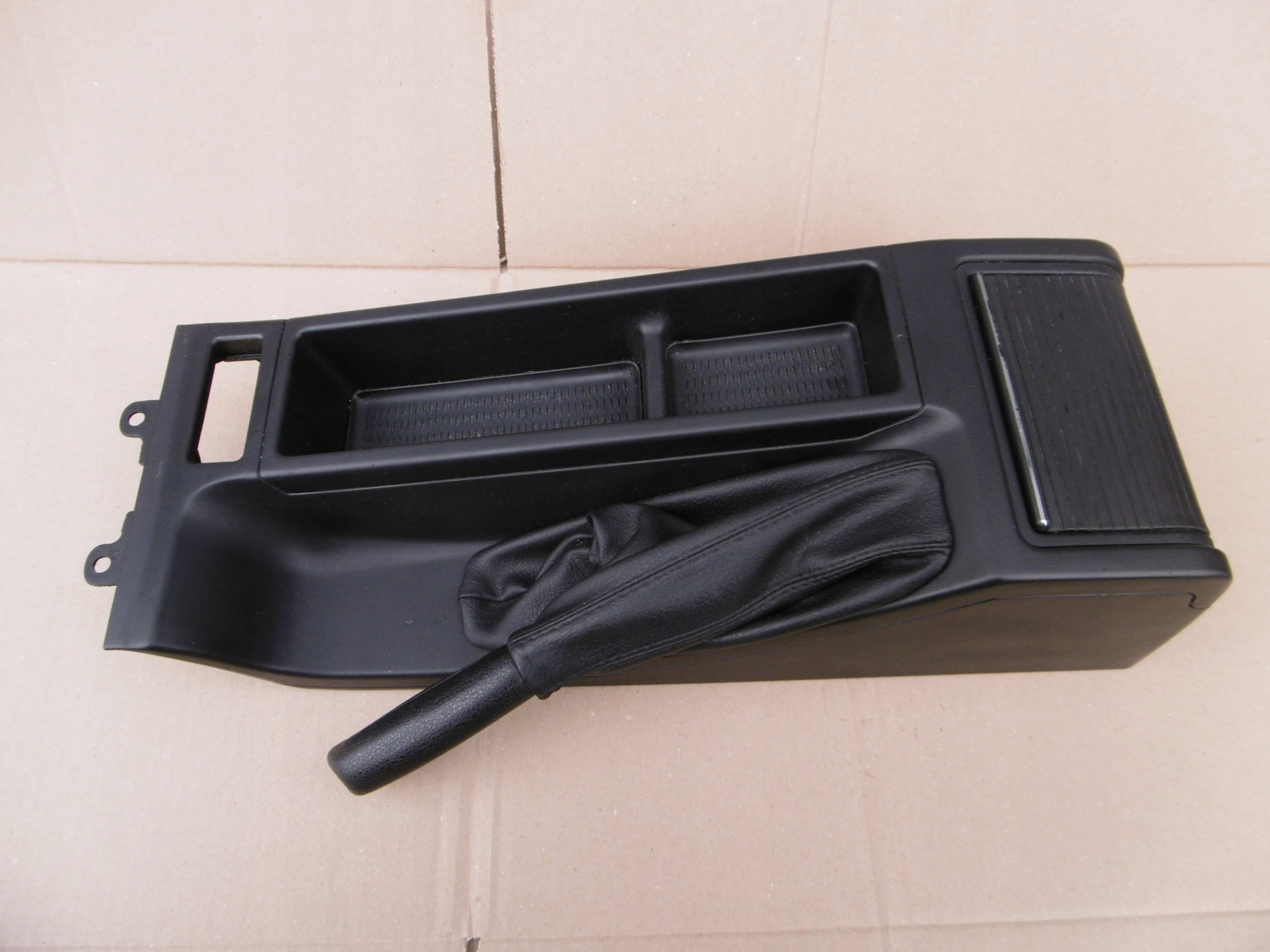 8234154 - Центральна консоль тунельна кришка BMW e46