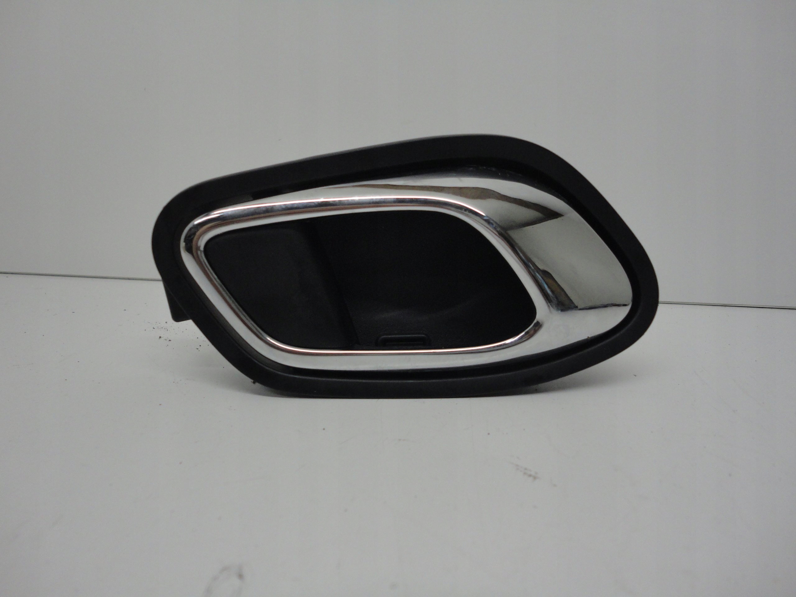 kia CEED II ручка двери правый передний внутренняя 2012-