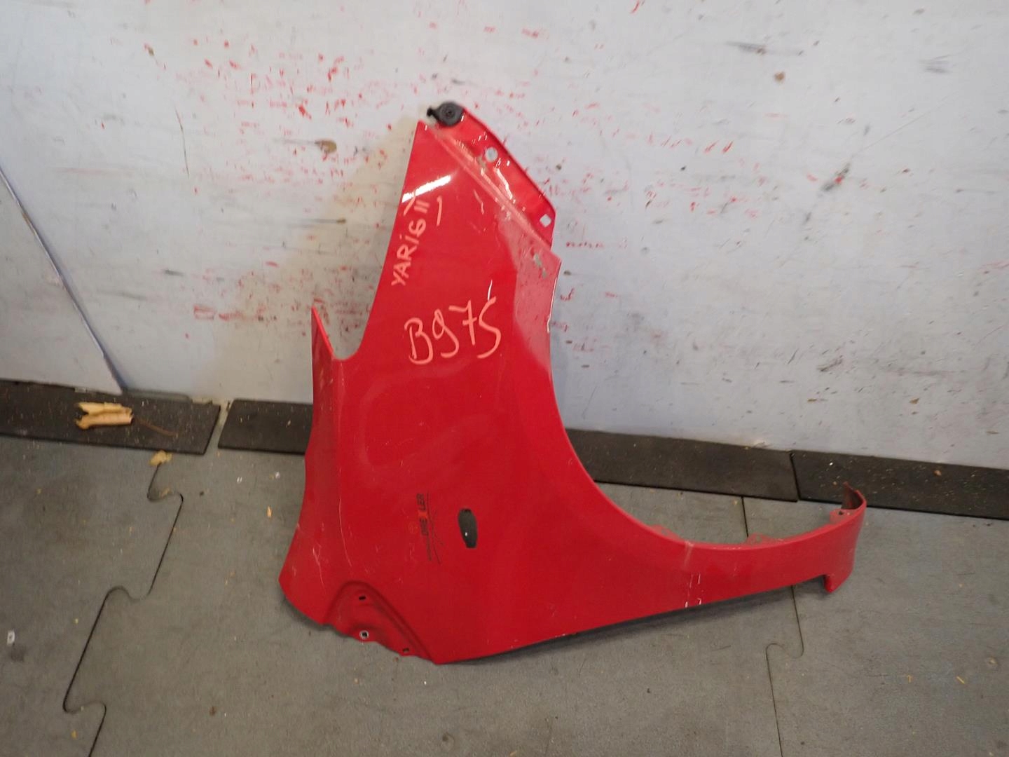 fender front front right TOYOTA YARIS II 2006-2012