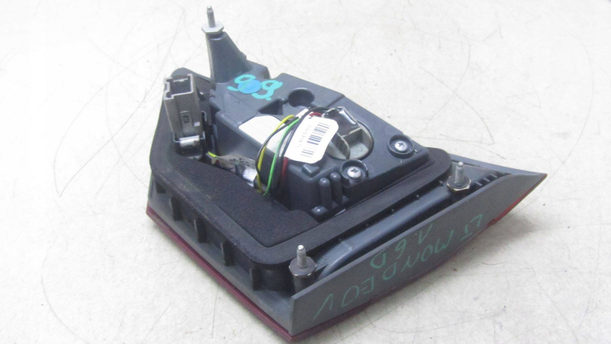 FORD MONDEO MK5 HB LAMPA W KLAPE LEWA LED 14- Strona zabudowy lewa