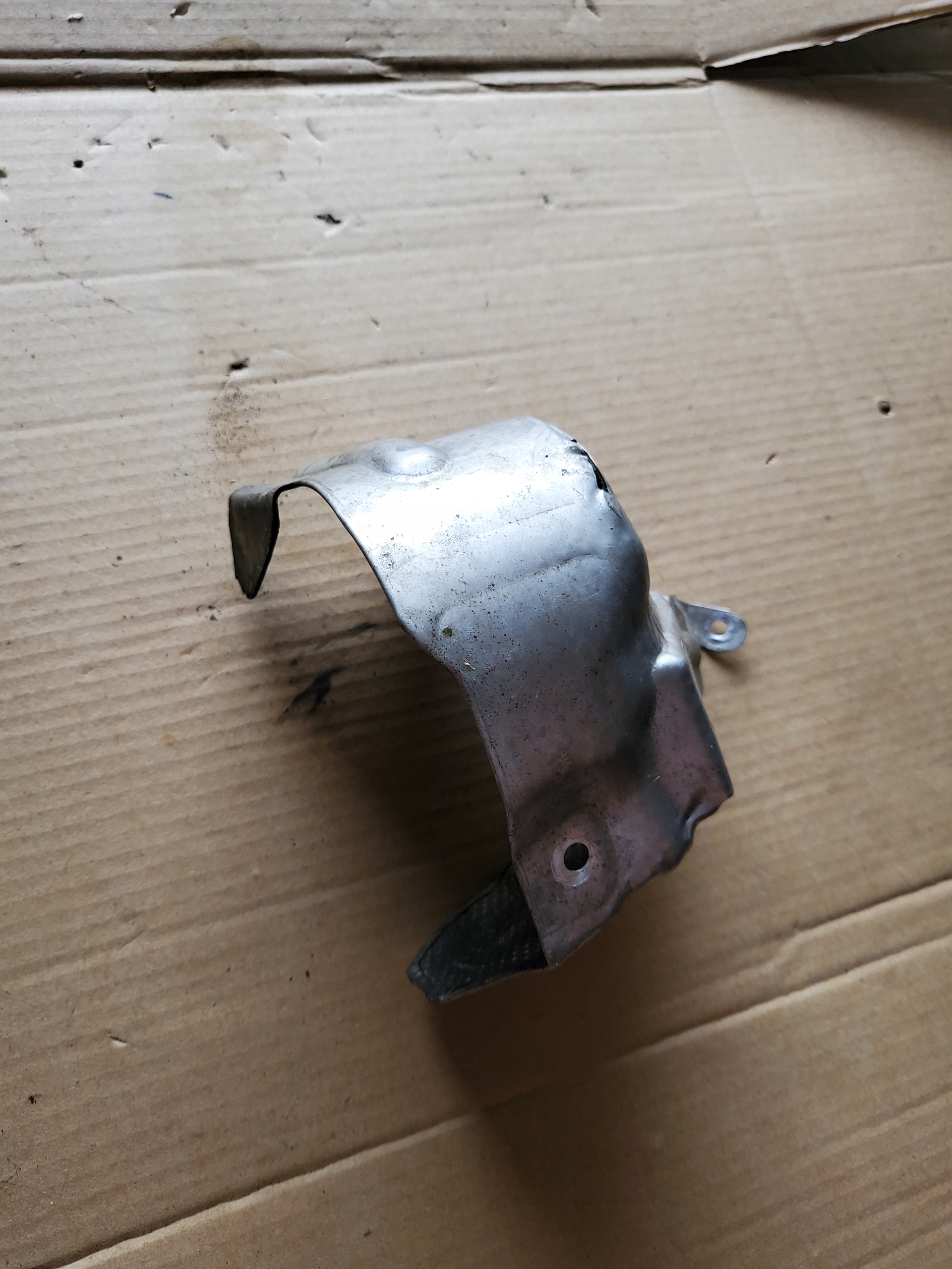 31293885 - ТЕПЛОВОЙ ЩИТ ВЫПУСКНОЙ КОЛЛЕКТОР VOLVO XC90 II