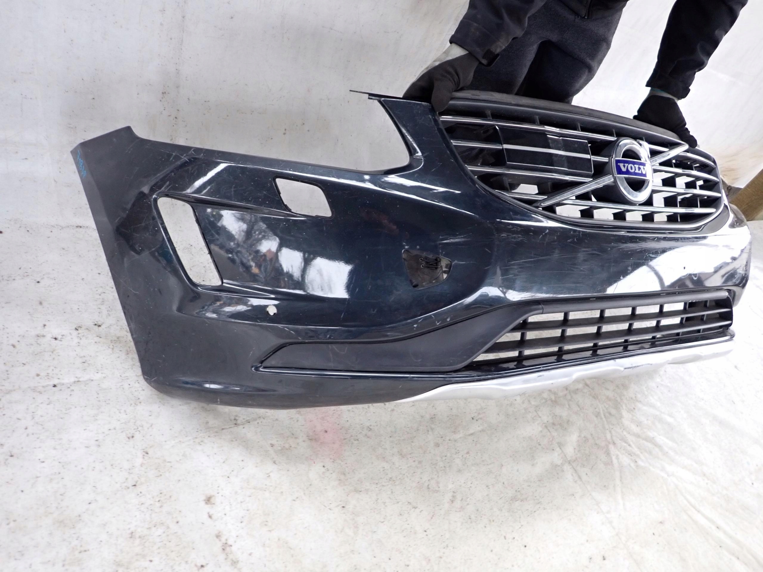 VOLVO XC60 and 1 LIFT 13-17 bumper front front washer PDC