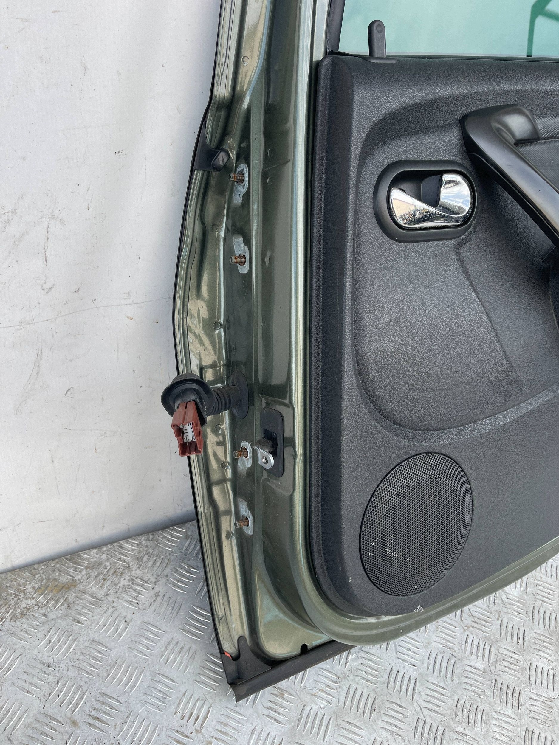 door rear. rear part right right DACIA DUSTER 1 and 10