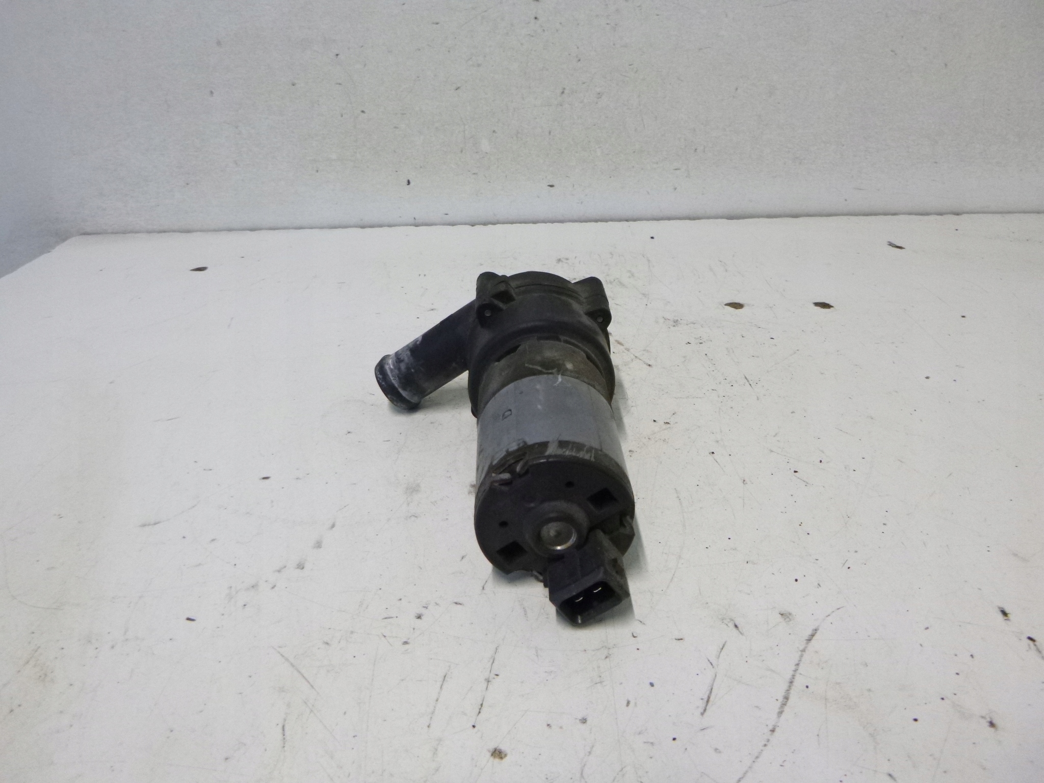 POMPE CIRCULATION D’EAU ÉLECTROVANNE OPEL OMEGA 90448286