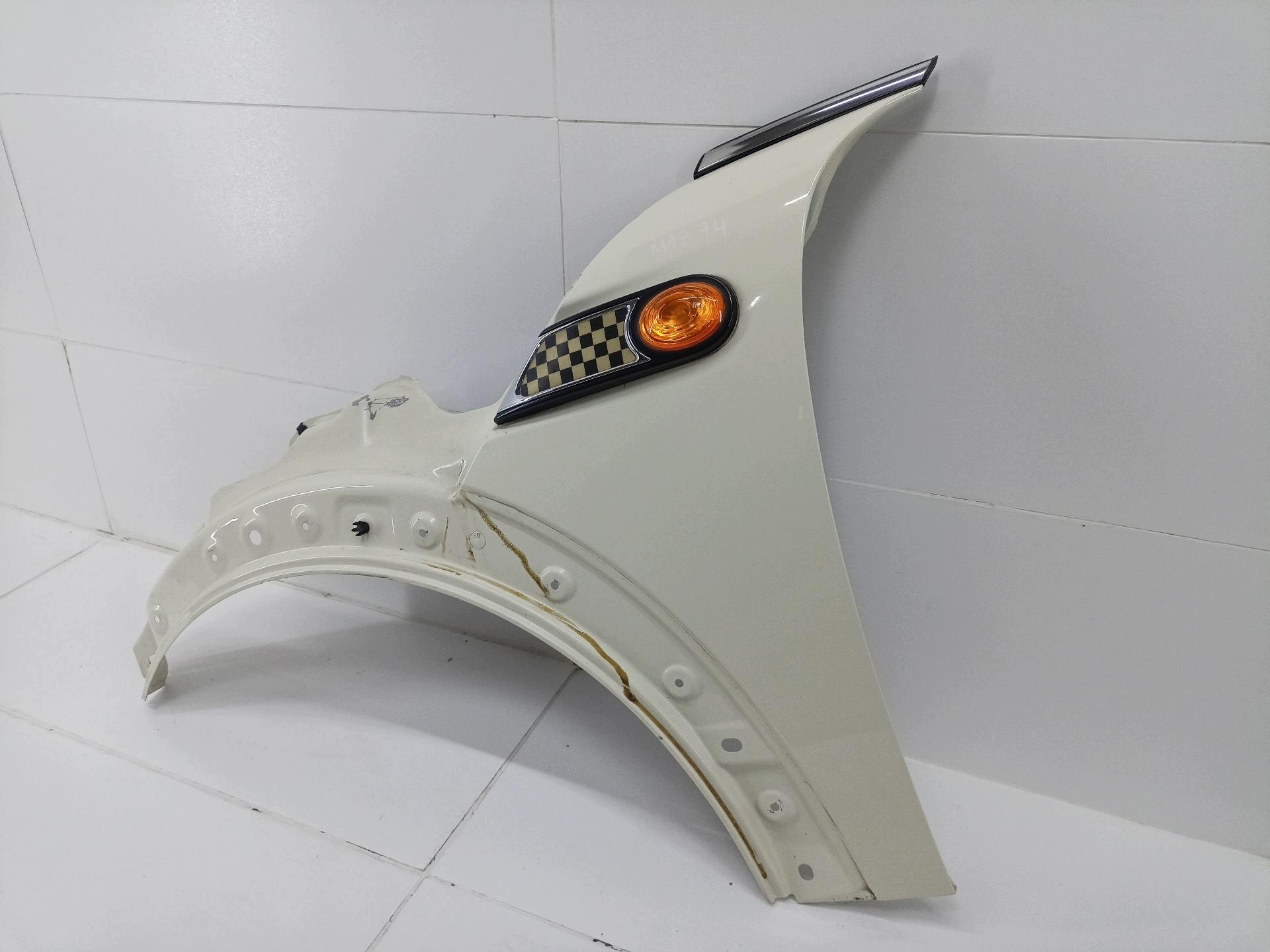 fender front left side Mini Cooper 2 facelift R56 2011