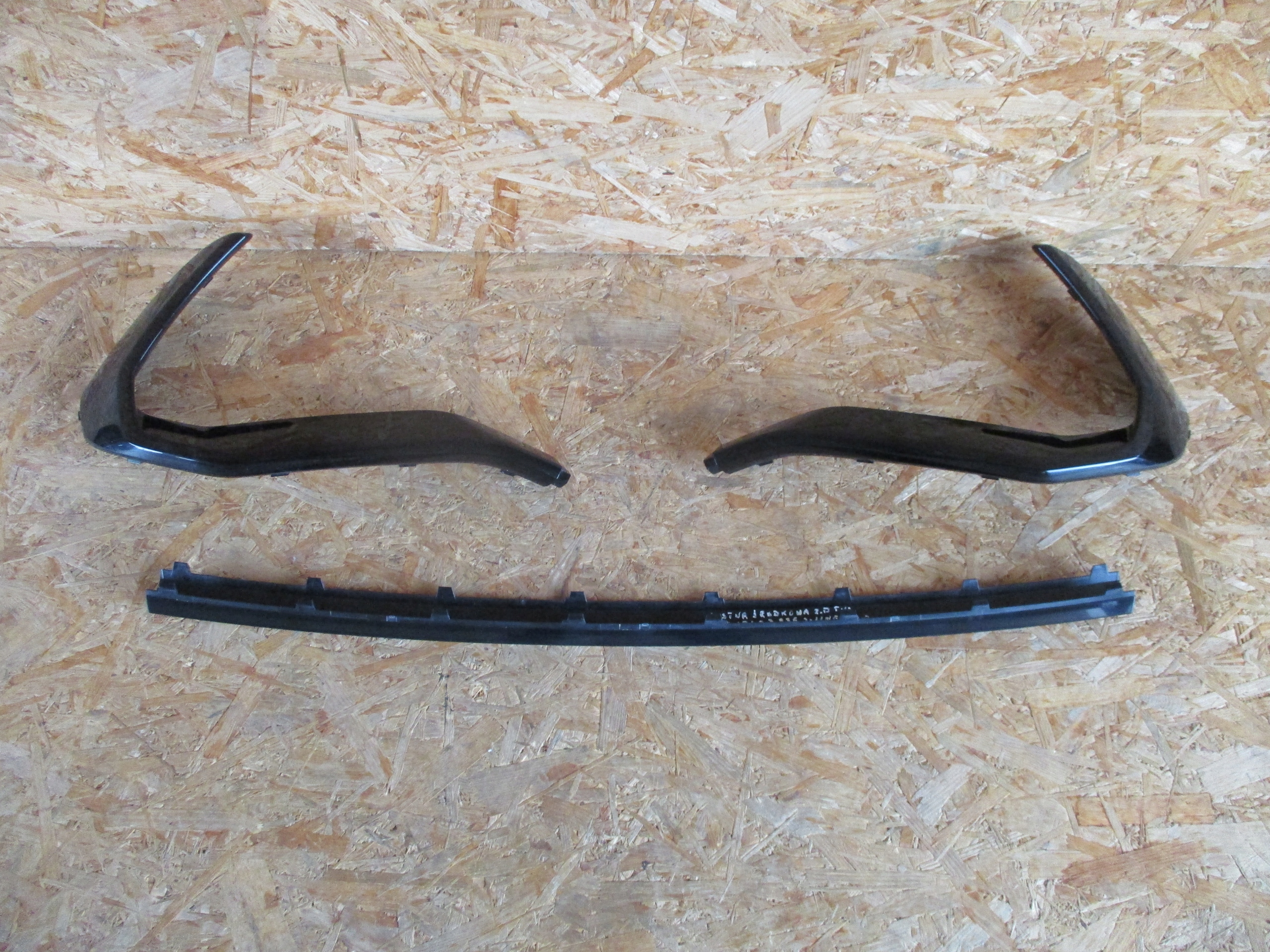 83F807968 83F8079687 - Бампер задній AUDI Q3 83F S LINE 19-