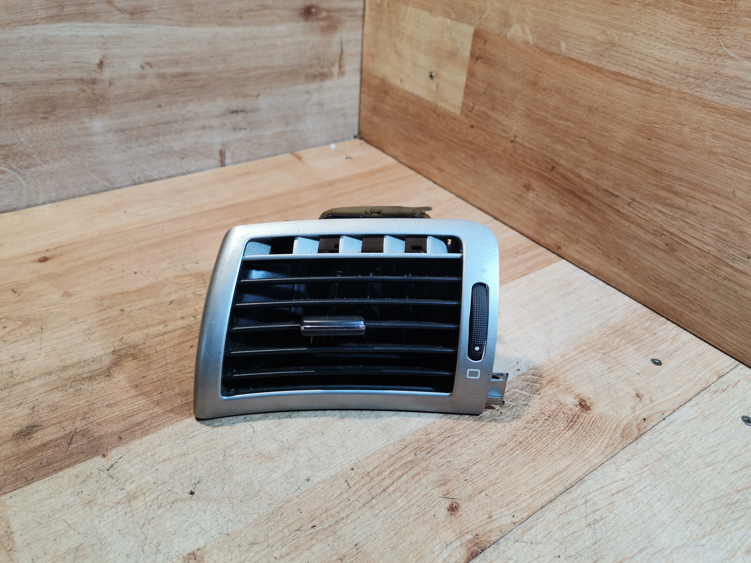 grid air conditioning devices left PEUGEOT 407 9644589577