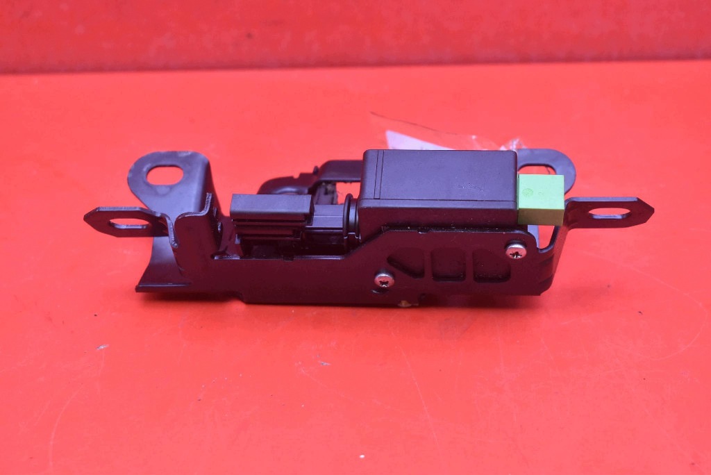 lock bonnet rear part boot 30784739 VOLVO C30 06-09