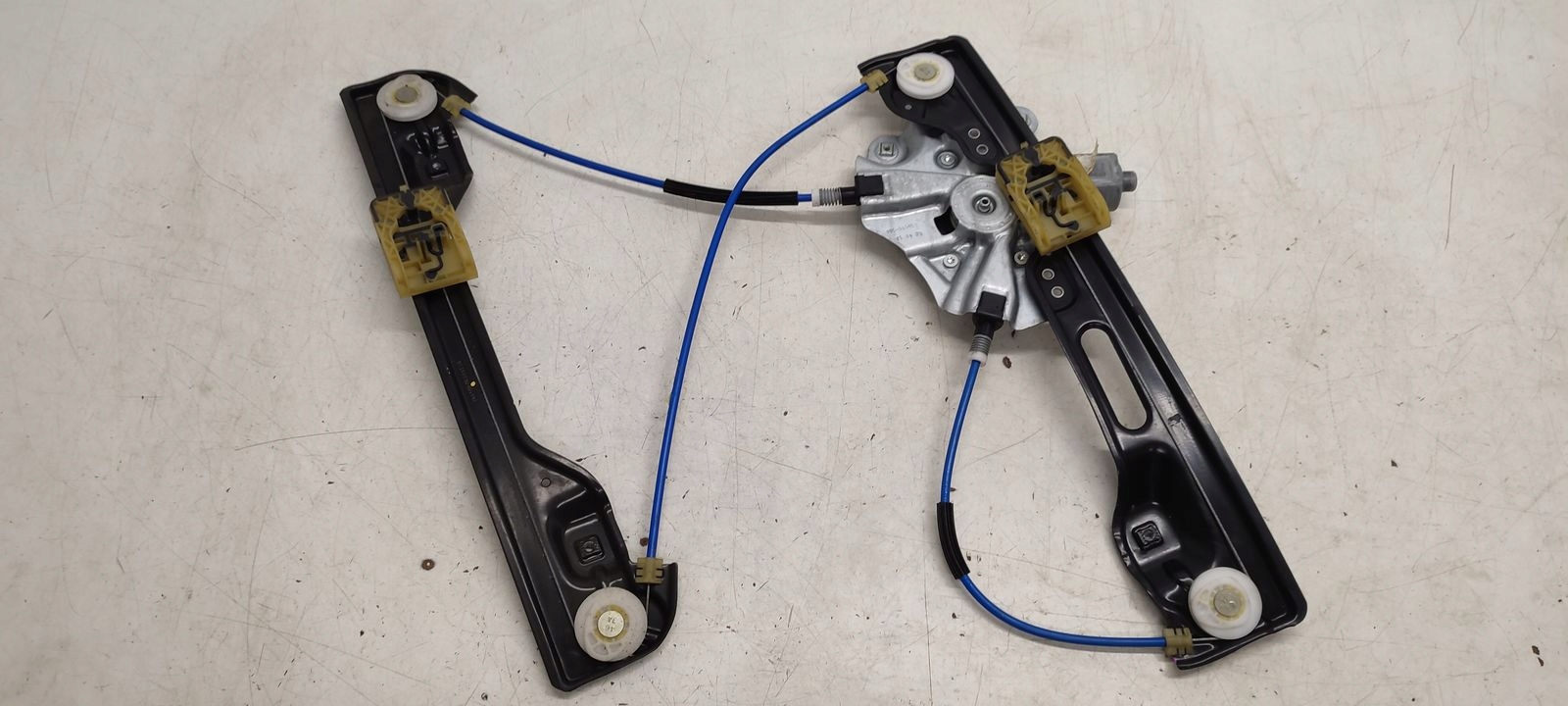 window regulator right front Chevrolet Malibu 2,5 automat