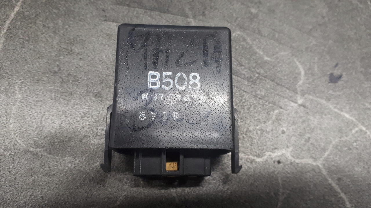 K8T34671 Modul przekaznik mazda 626