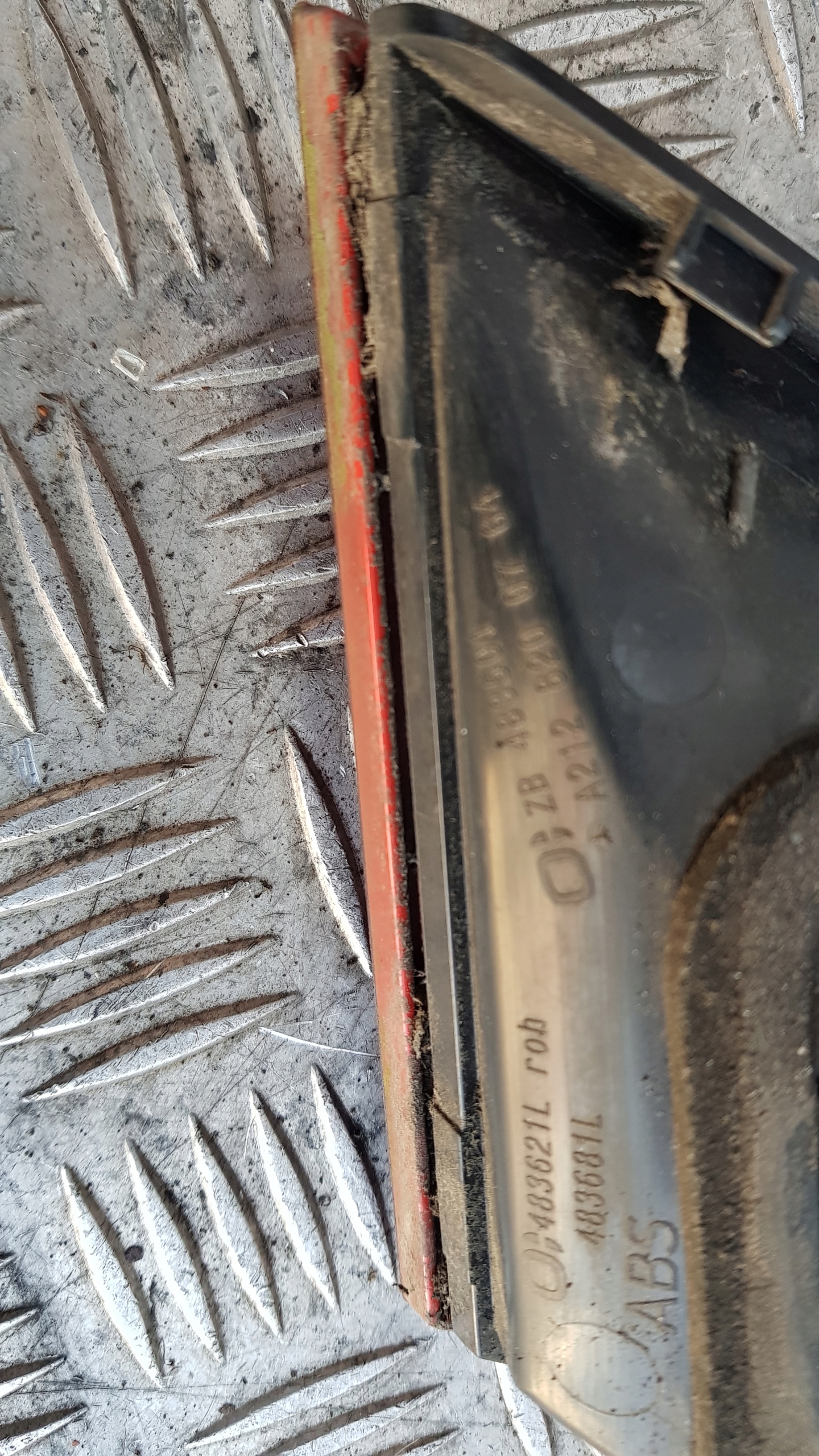 MERCEDES W212 Licht heck für die Heckklappe links oder rechts