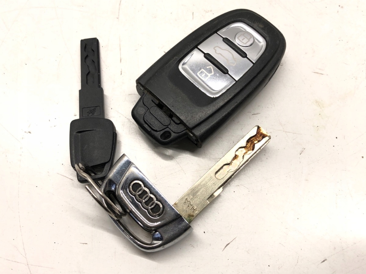 KLUCZYK AUDI A5 8T 8K0959754H 07-17 PILOT Producent części OEM