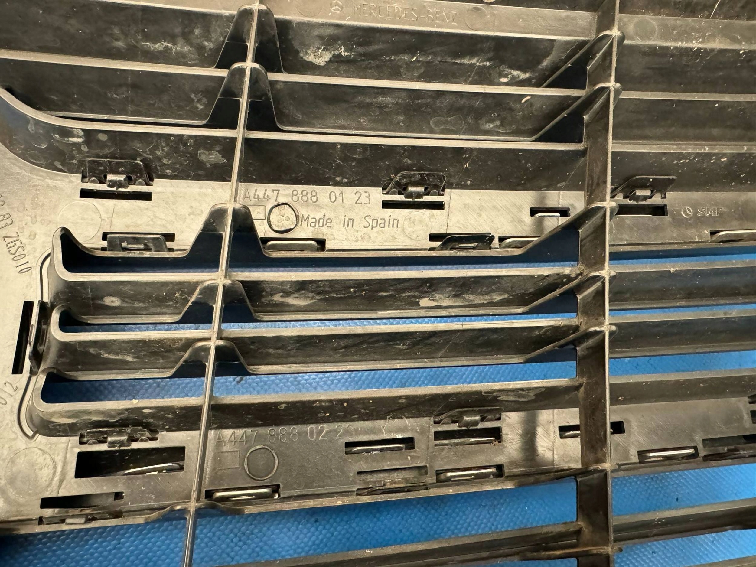 Mercedes-Benz Vito W639 Kühlergrill FRONTGRILL Kühlergitter A4478880123 - Thumbnail 6