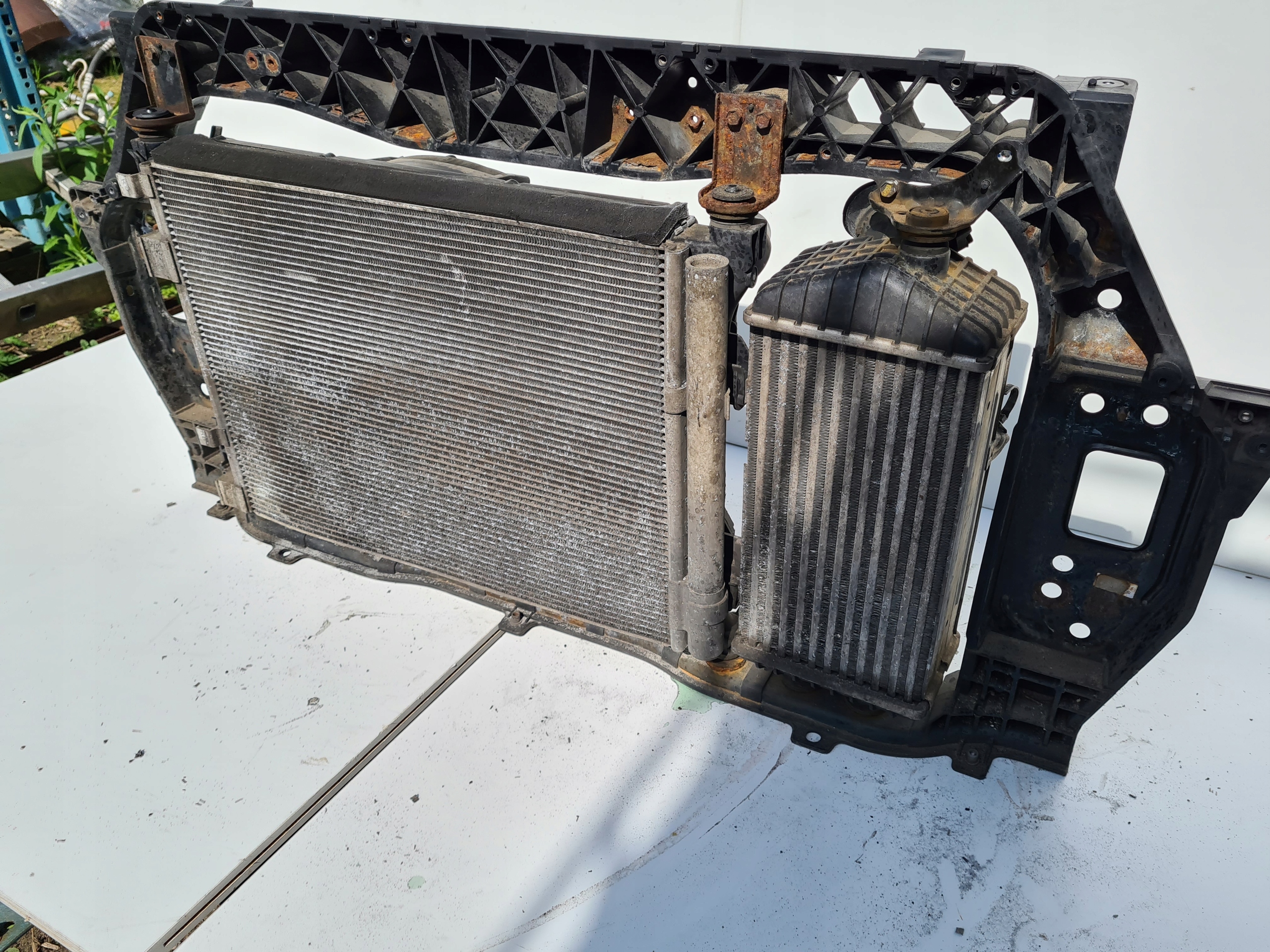 KIA RIO III support panel for radiators radiator 1,1CRDI 1,4CRDI 2011