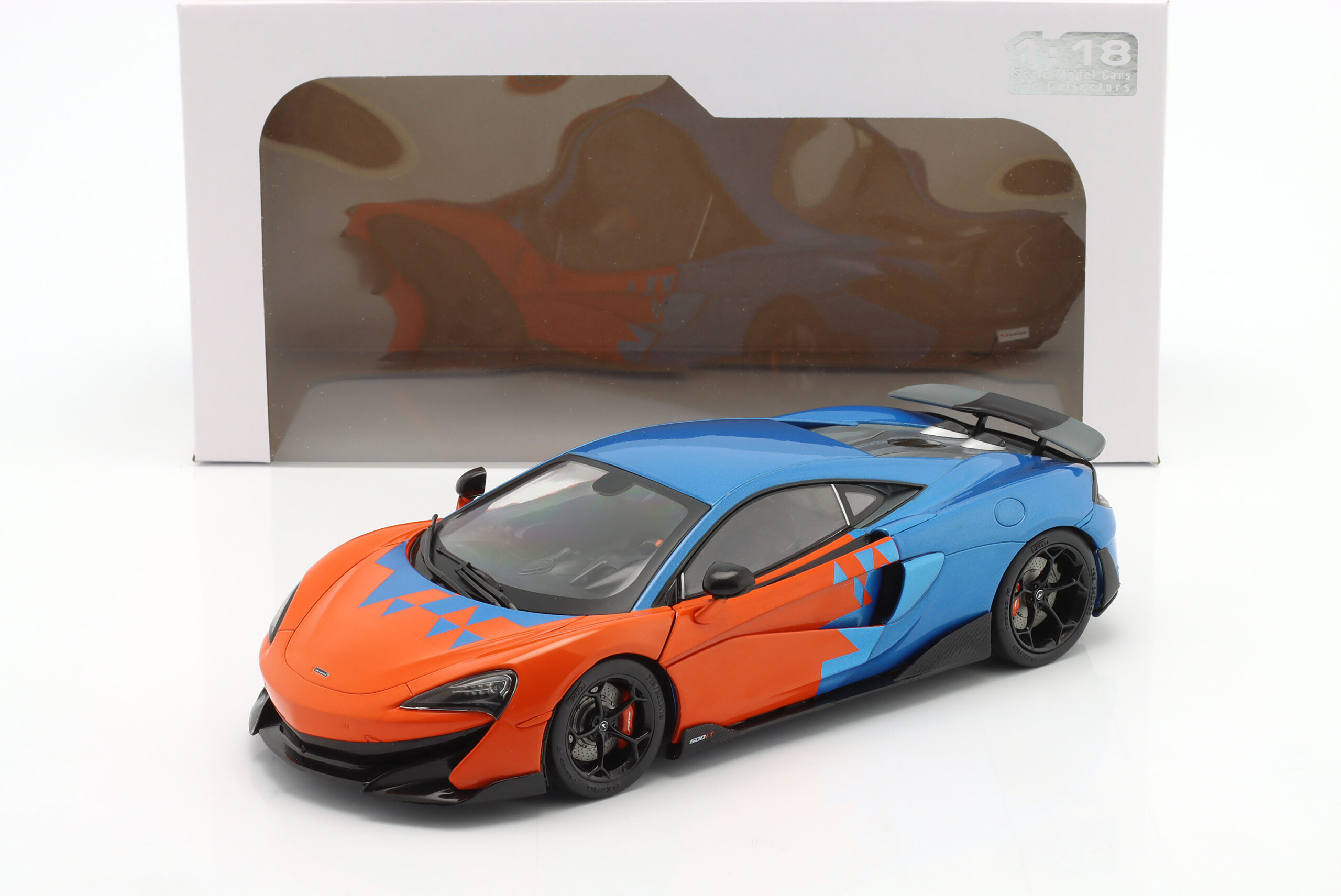 Solido McLAREN 600LT F1 Team Tribute Live '19 1:18