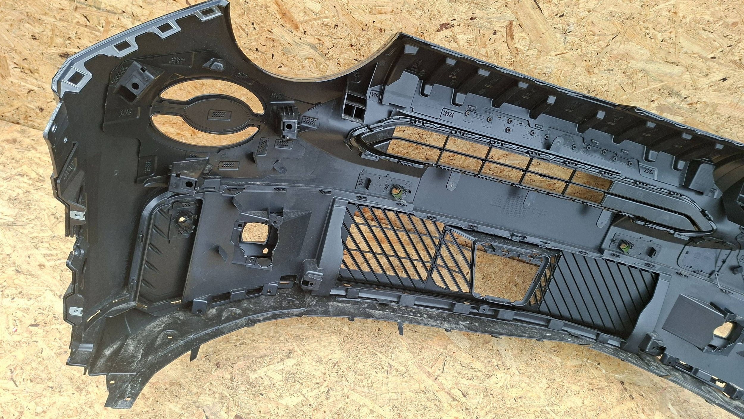 front bumper FIAT 600E ABARTH below 4X sensors PDC 2024