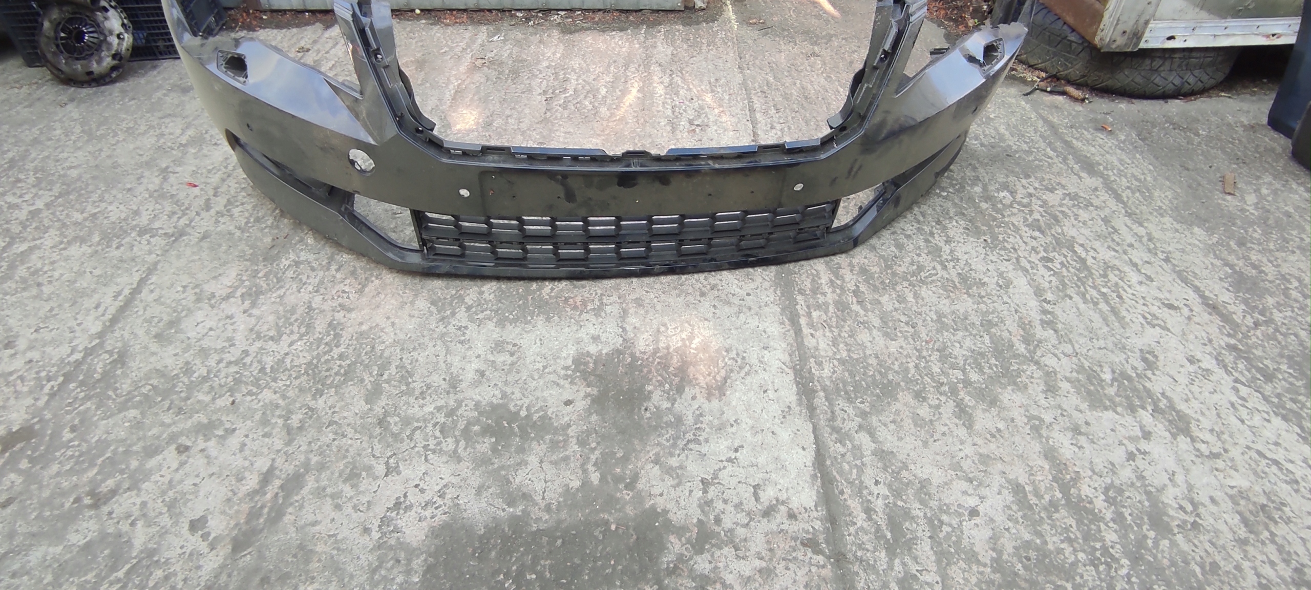 front bumper SKODA SUPERB III 3 LIFT 3V0807221