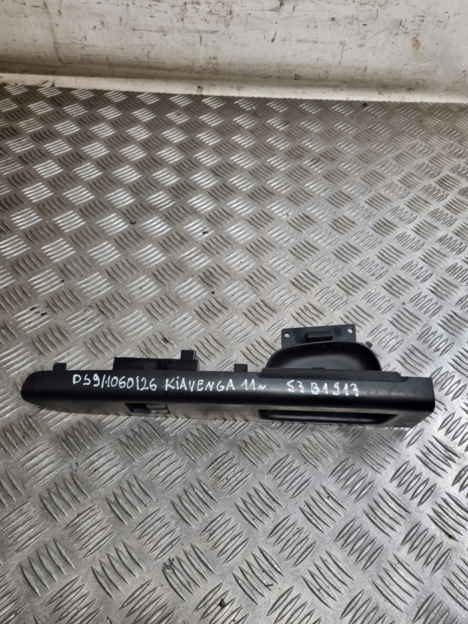 bouton PANEL vitre KIA VENGA 11R