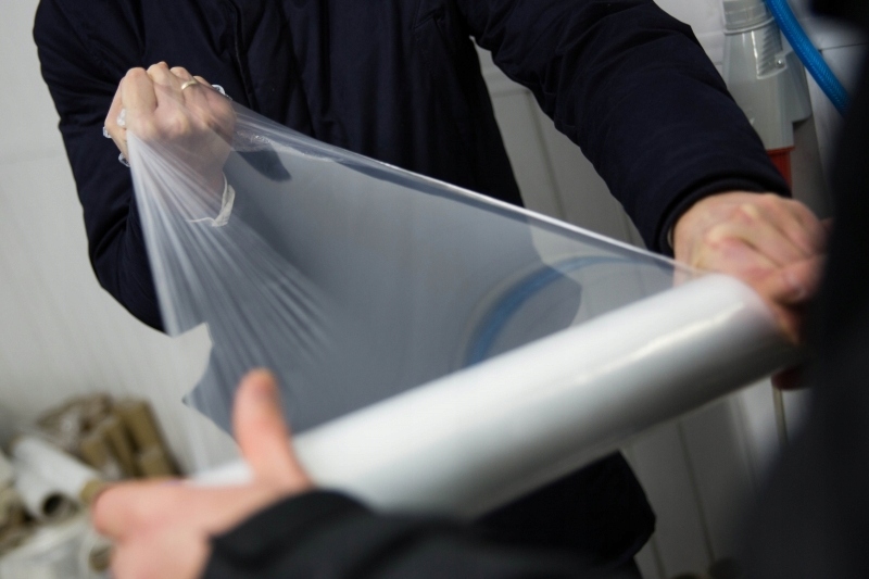 FOLIA STRETCH 1,5KG TRANSPARENT STRECZ Waga netto folii 0.85 kg