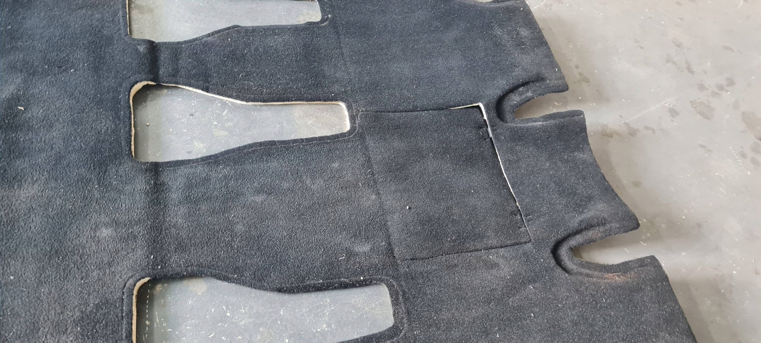 Chrysler Pacifica 2022 mats floor carpet 3.6 HYBRYDA 5SN20DX9AJ
