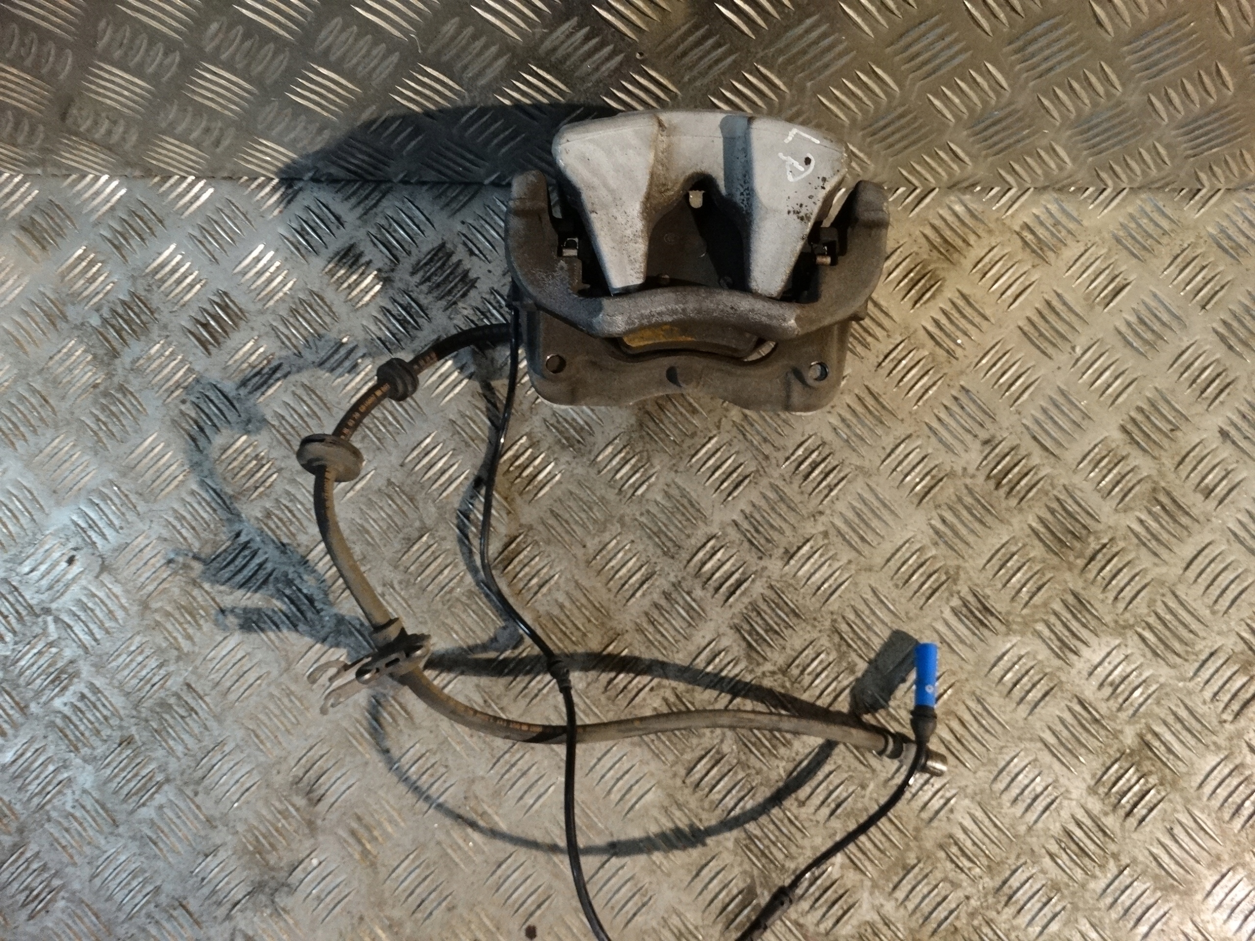 caliper brake left front BMW G30 G31 G20 1
