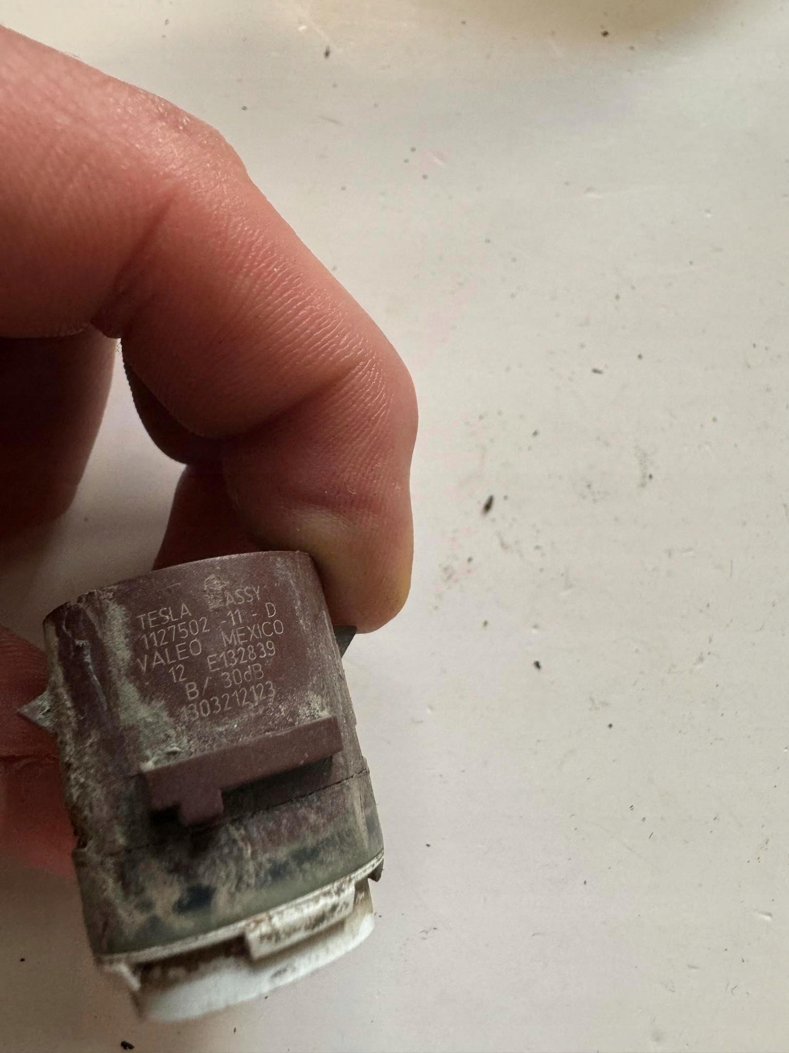 TESLA 3 X S Y -> Sensor Parken PDC 1127502-11-D