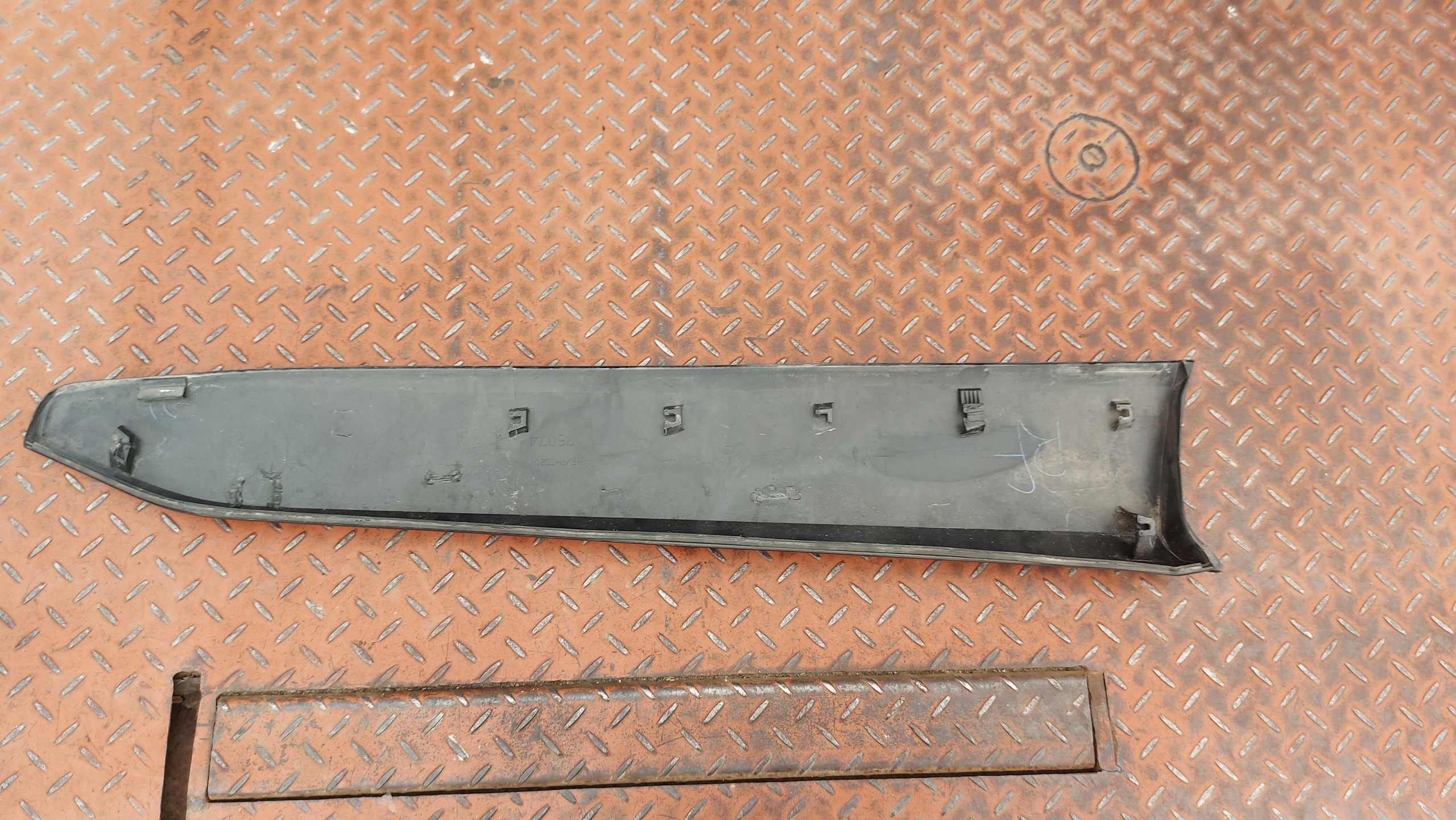 moulding door left front TOYOTA CHR C-HR 16