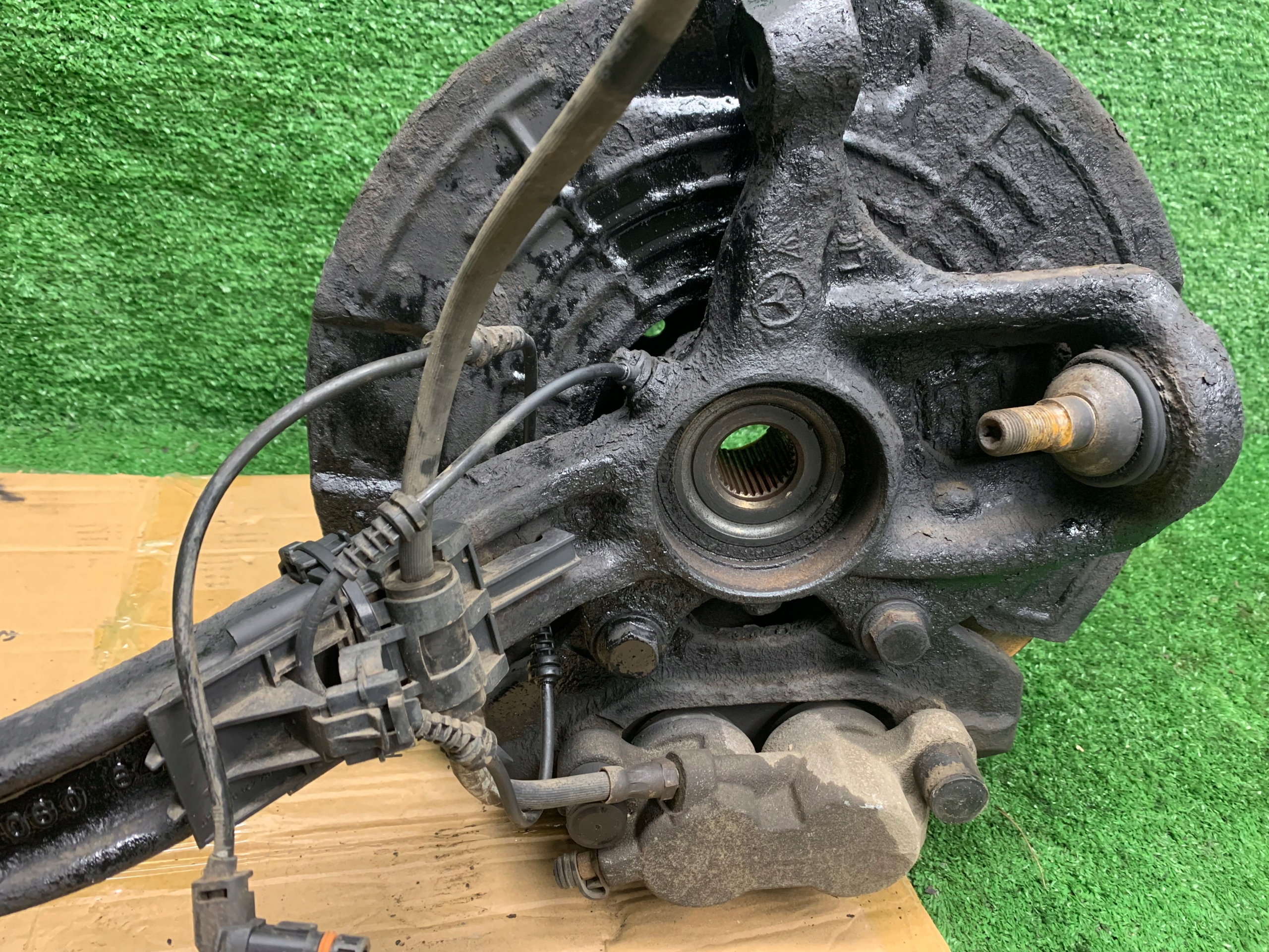 MERCEDES W251 swing left left front PRZENIA disc caliper