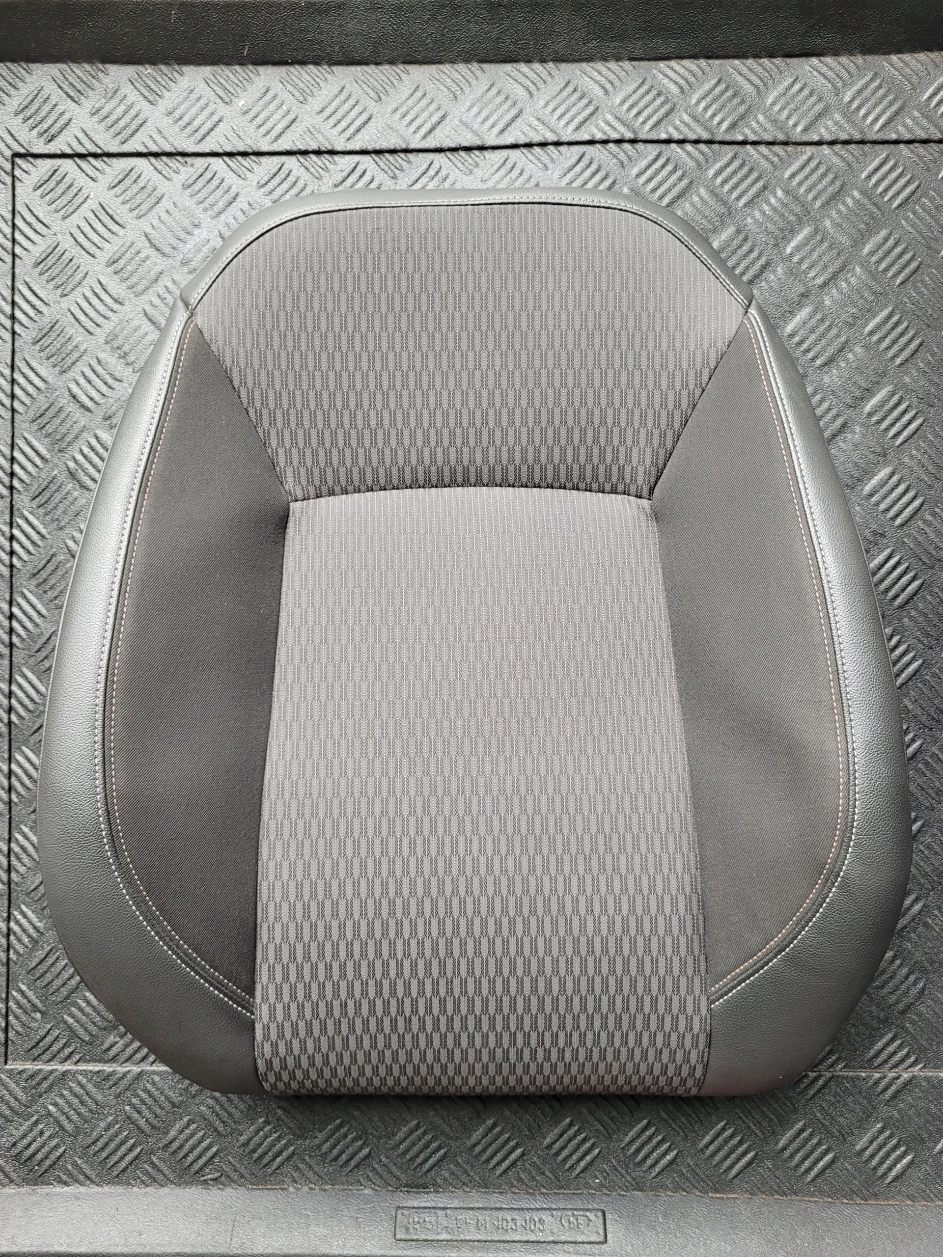 OPARCIE seat front front upholstery left seat OPEL INSIGNIA B