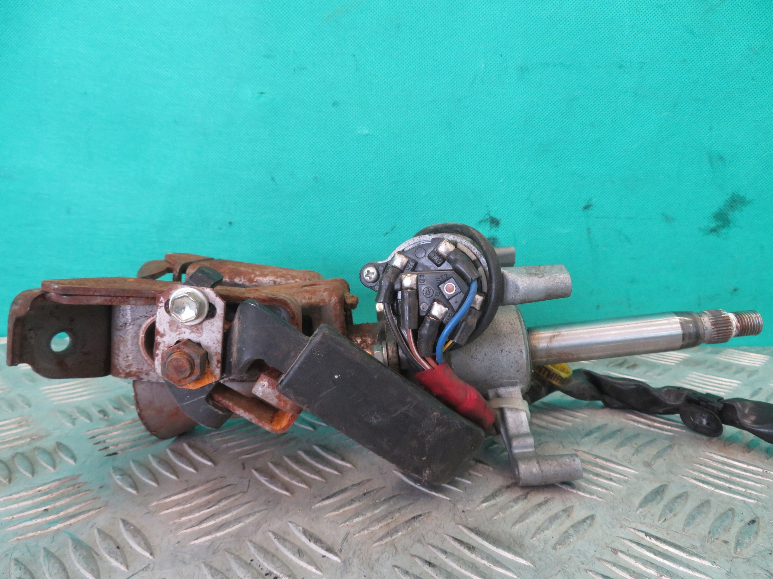 ignition key WKLAD HINO 300 SERIES 4.0D 12R