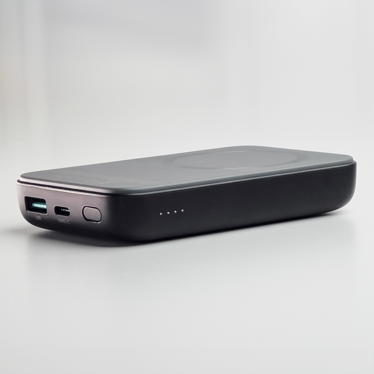 JOYROOM POWERBANK MAGNETYCZNY BEZPRZEWODOWY Z MAGSAFE Napięcie nominalne 5 V