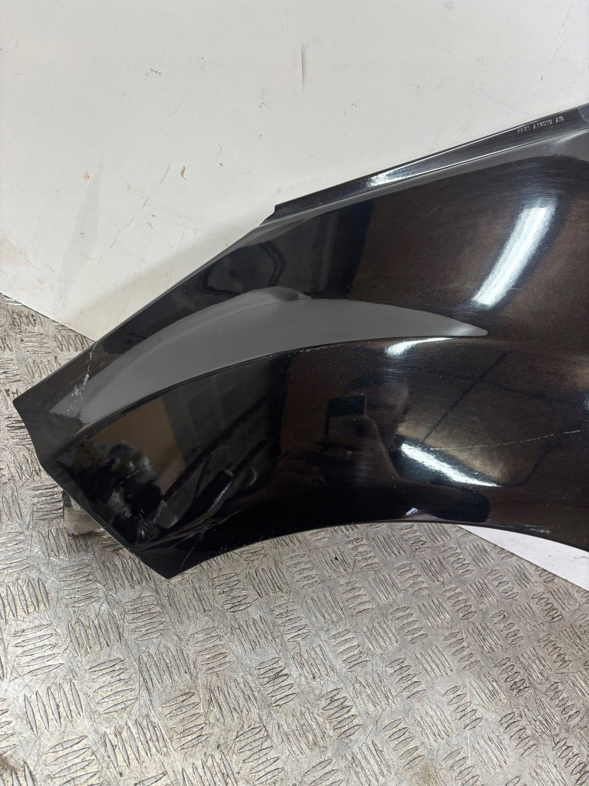 fender front front left FORD FIESTA MK7 09
