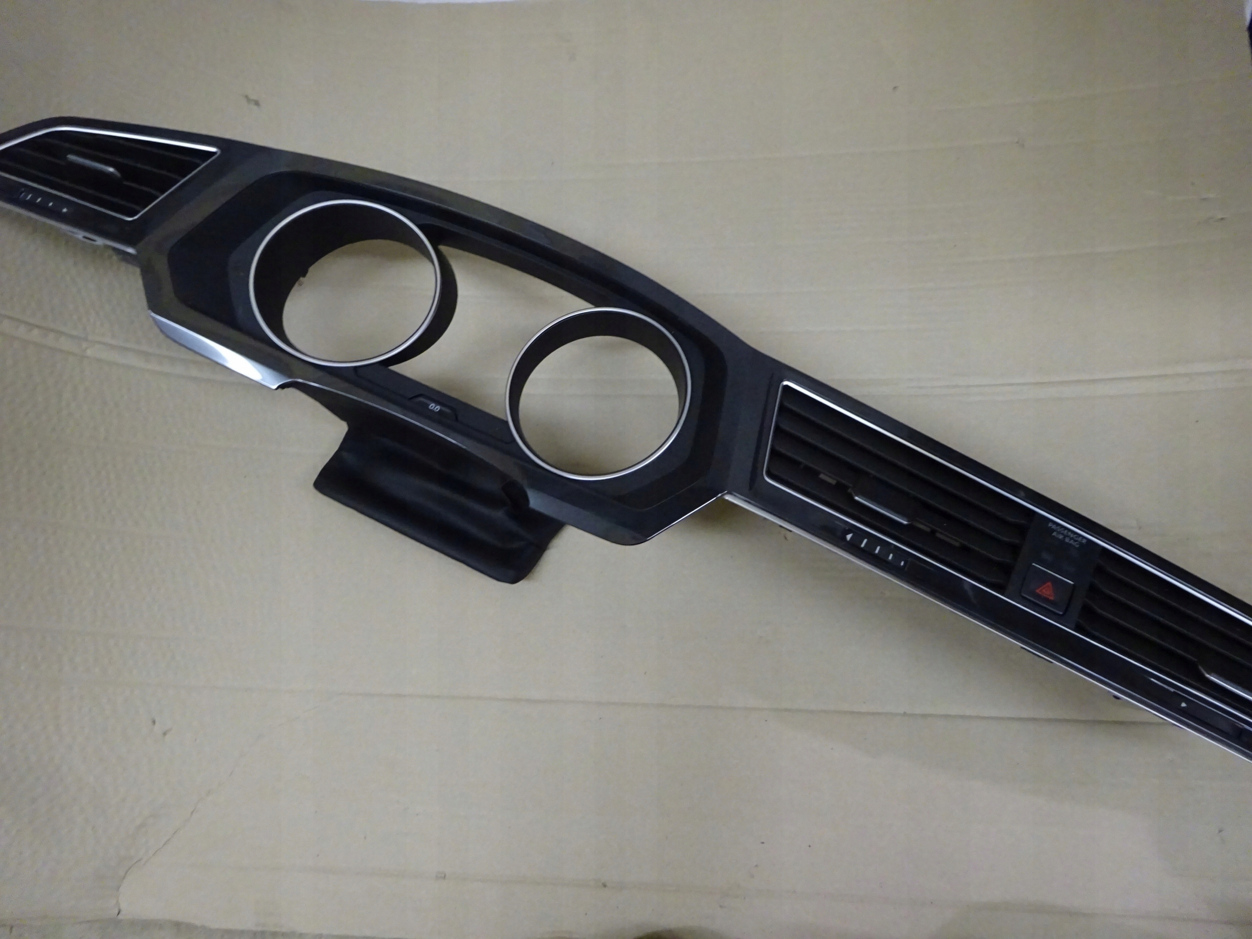 VW TIGUAN II РАМКА СЧЕТЧИКА РЕШЕТКА ДЕКОР