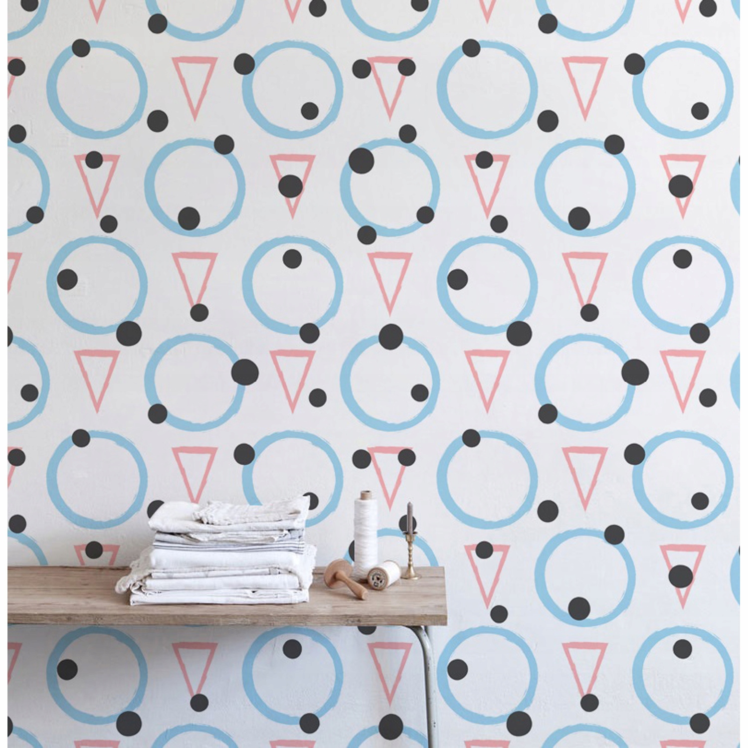 

Tapeta ścienna Rysunkowe trójkąty i koła 250x104cm