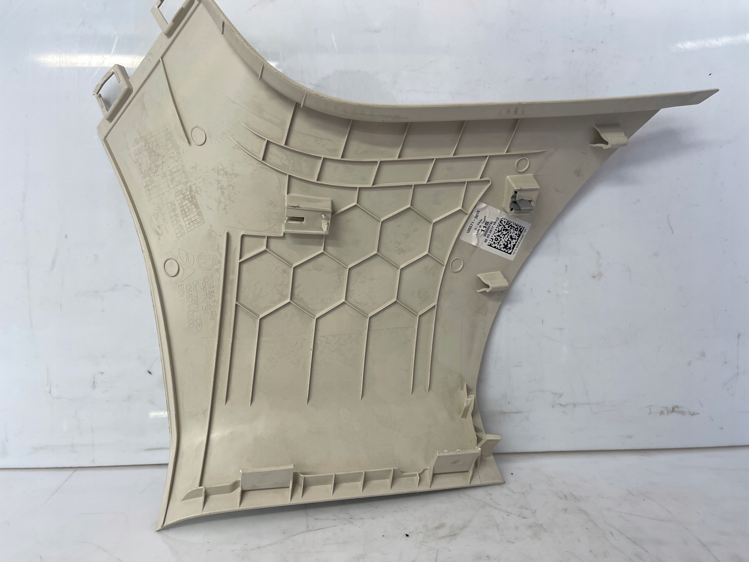 VW PASSAT B8 fedél SLUPKA bal far hátso 3G9867245