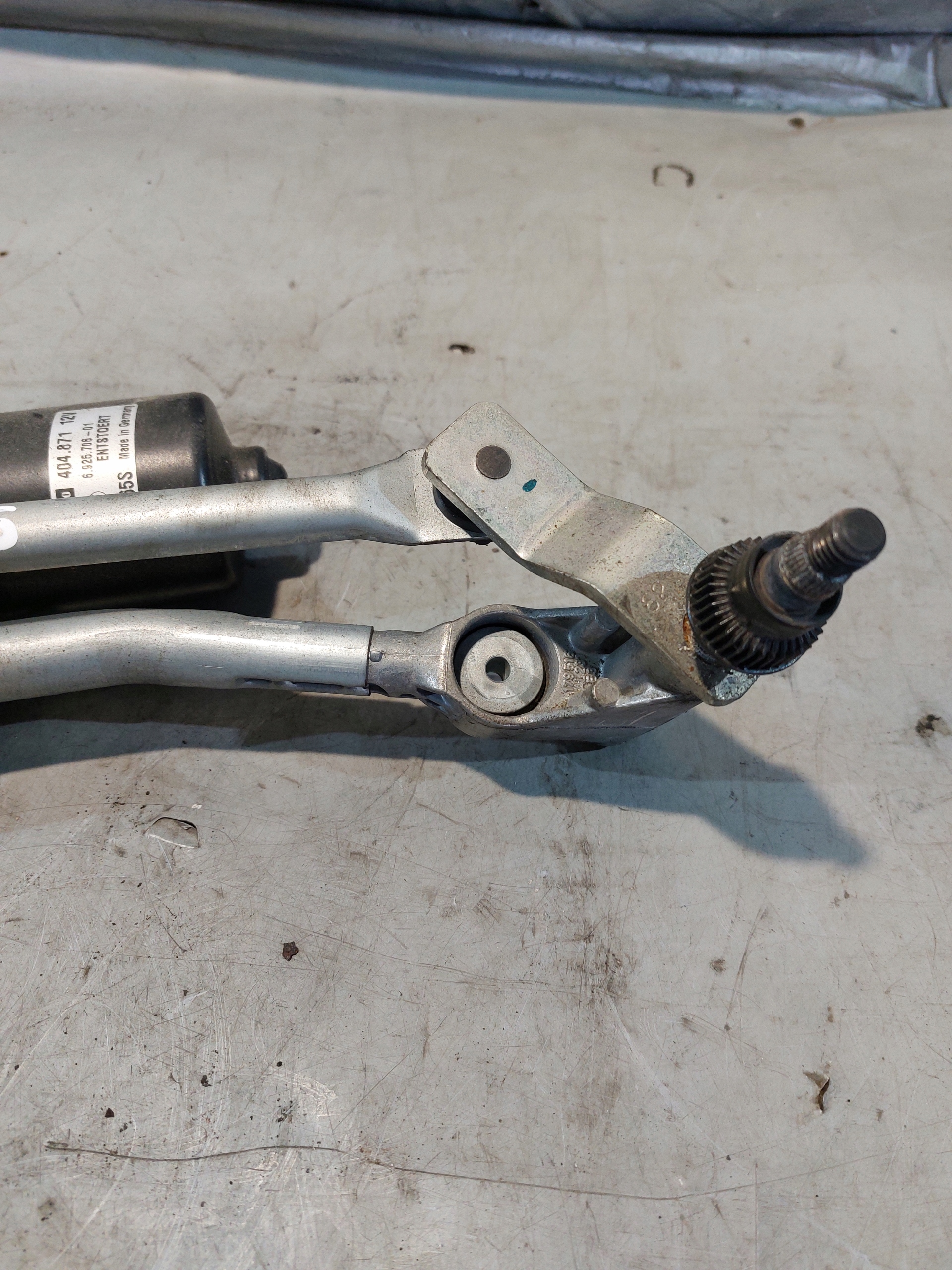 Wischergestänge vorne BMW E87